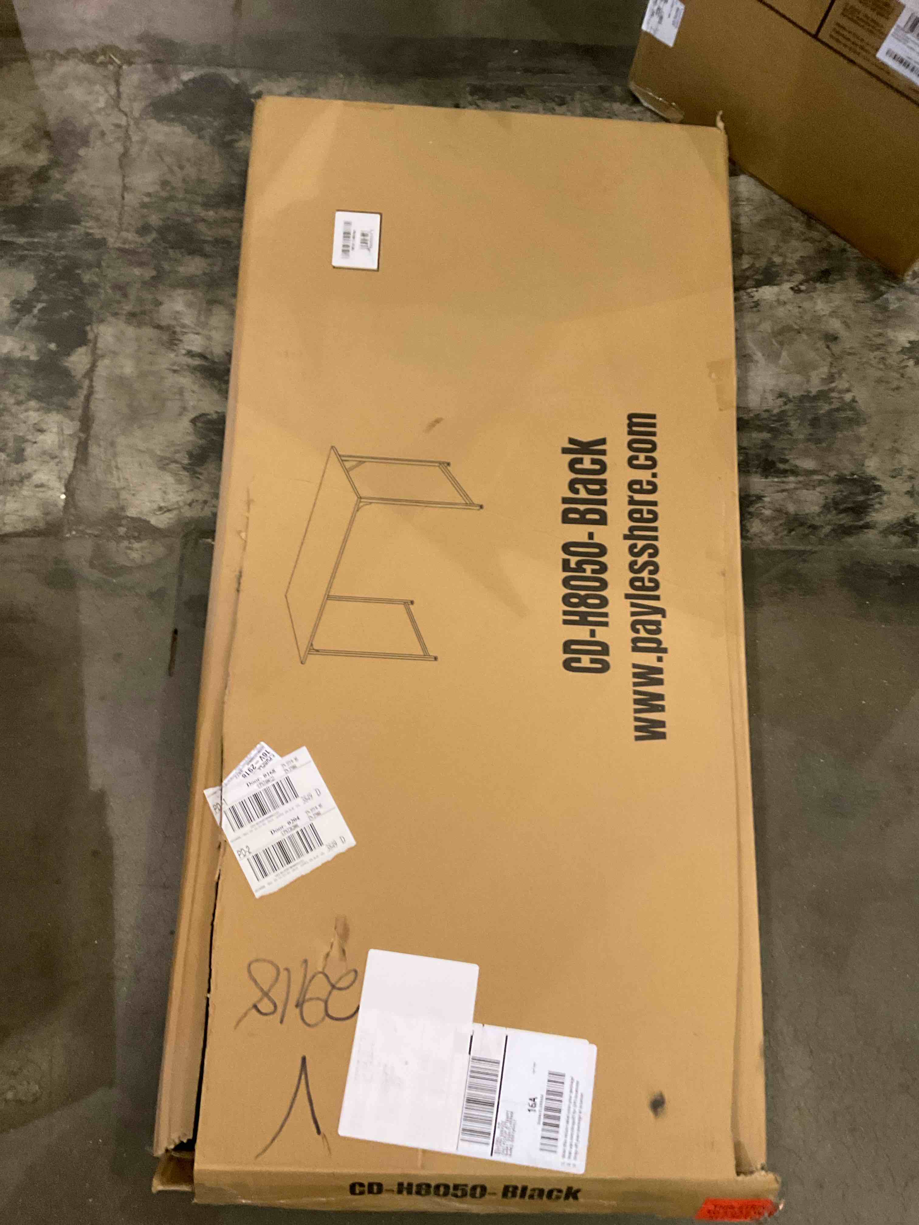 https://s3.amazonaws.com/lotting-images-prod/bidfta/BRN0317811_1732200152407.jpeg