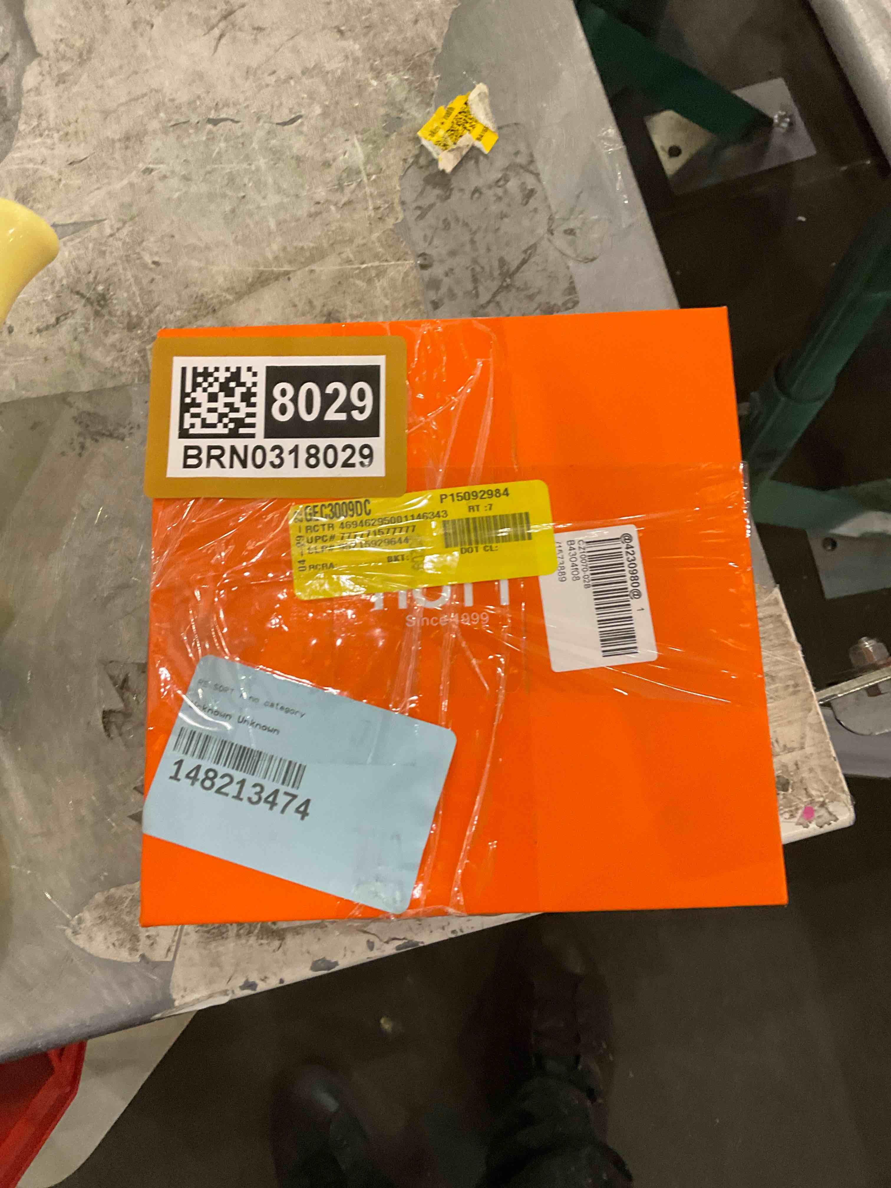https://s3.amazonaws.com/lotting-images-prod/bidfta/BRN0318029_1737039040154.jpeg