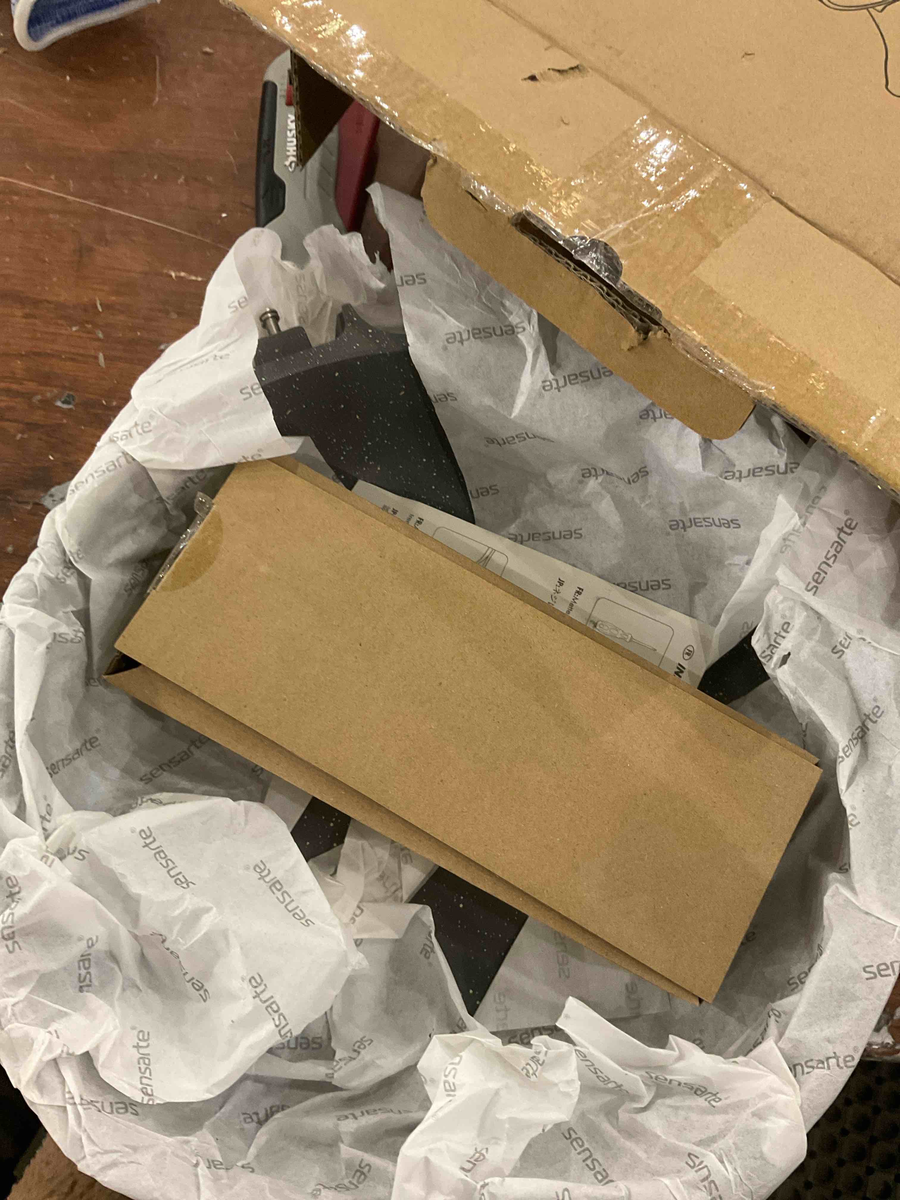 https://s3.amazonaws.com/lotting-images-prod/bidfta/BRN0318720_1736781573044.jpeg