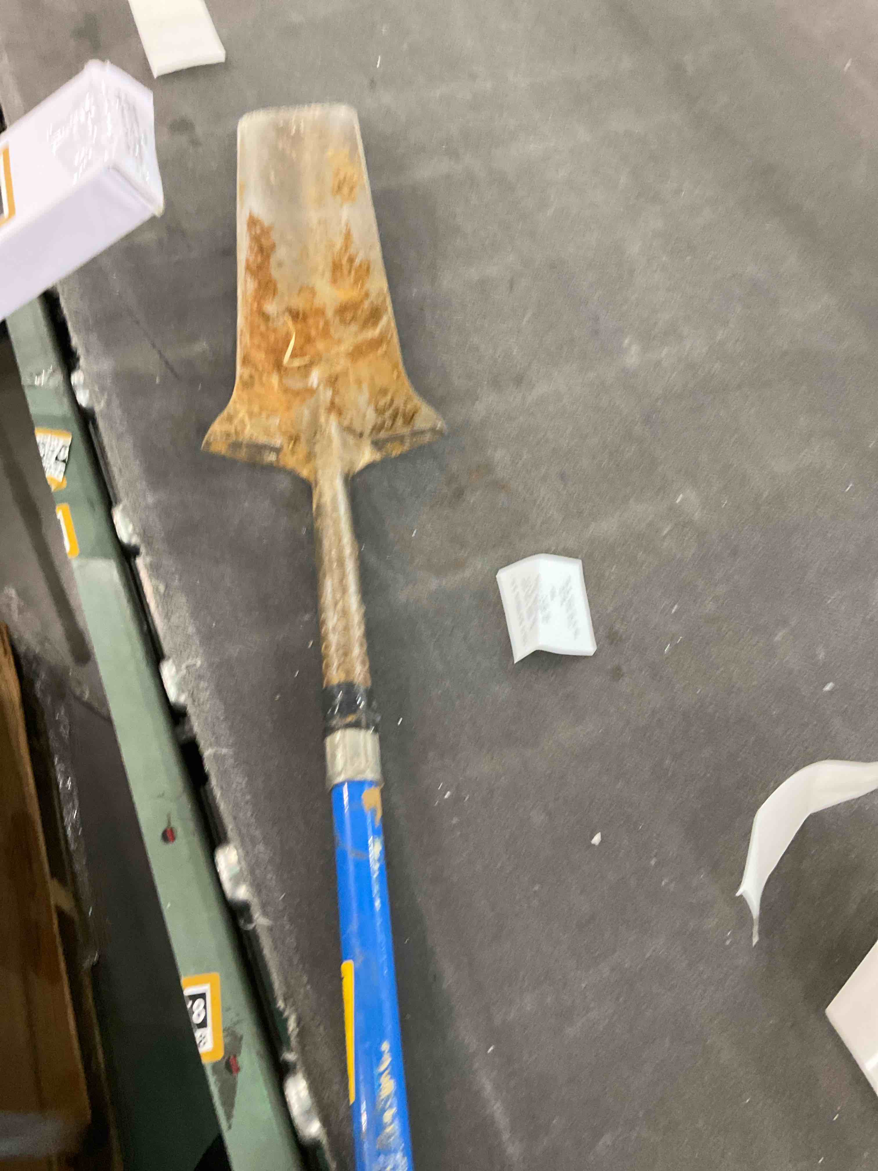 garden shovels 