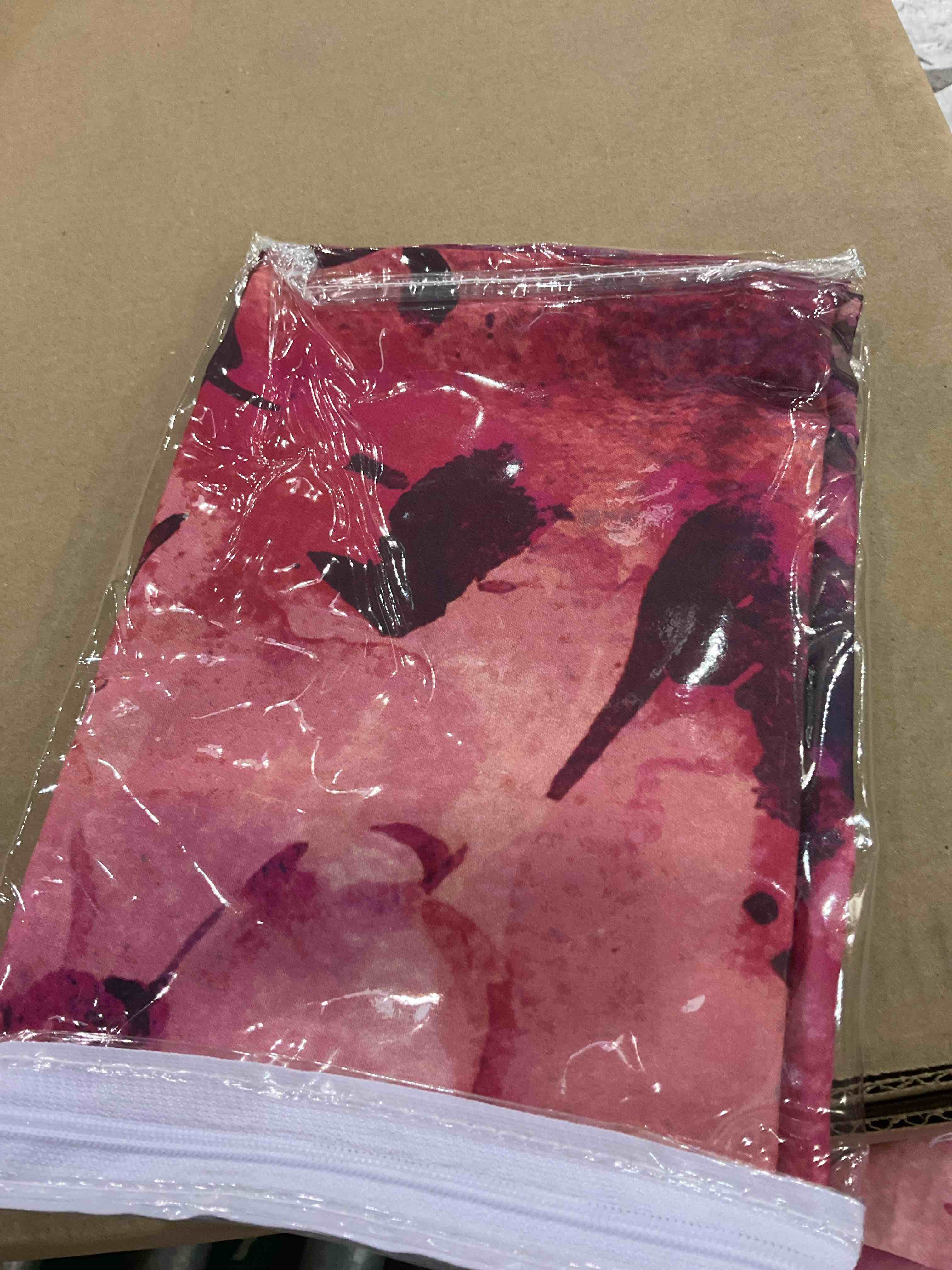 Curtain topper Pink Base Floral