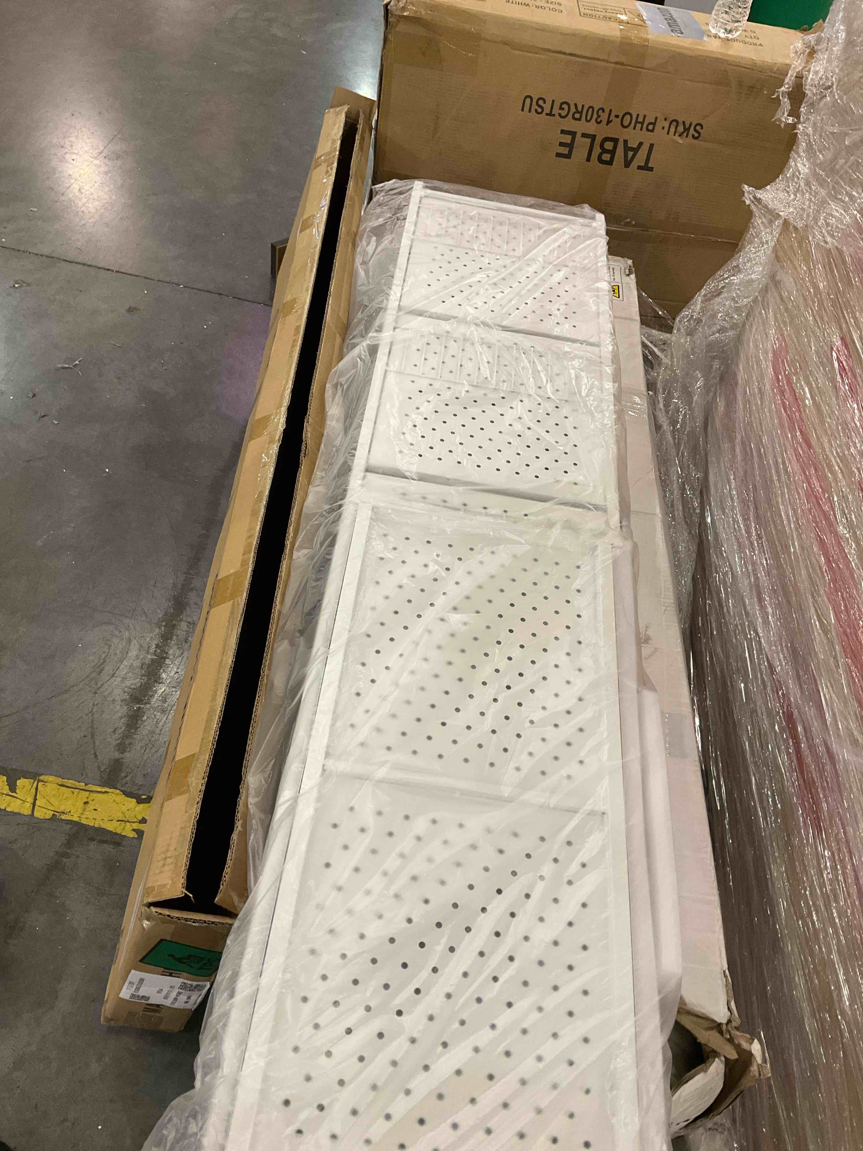 https://s3.amazonaws.com/lotting-images-prod/bidfta/BRN0323511_1732131243768.jpeg