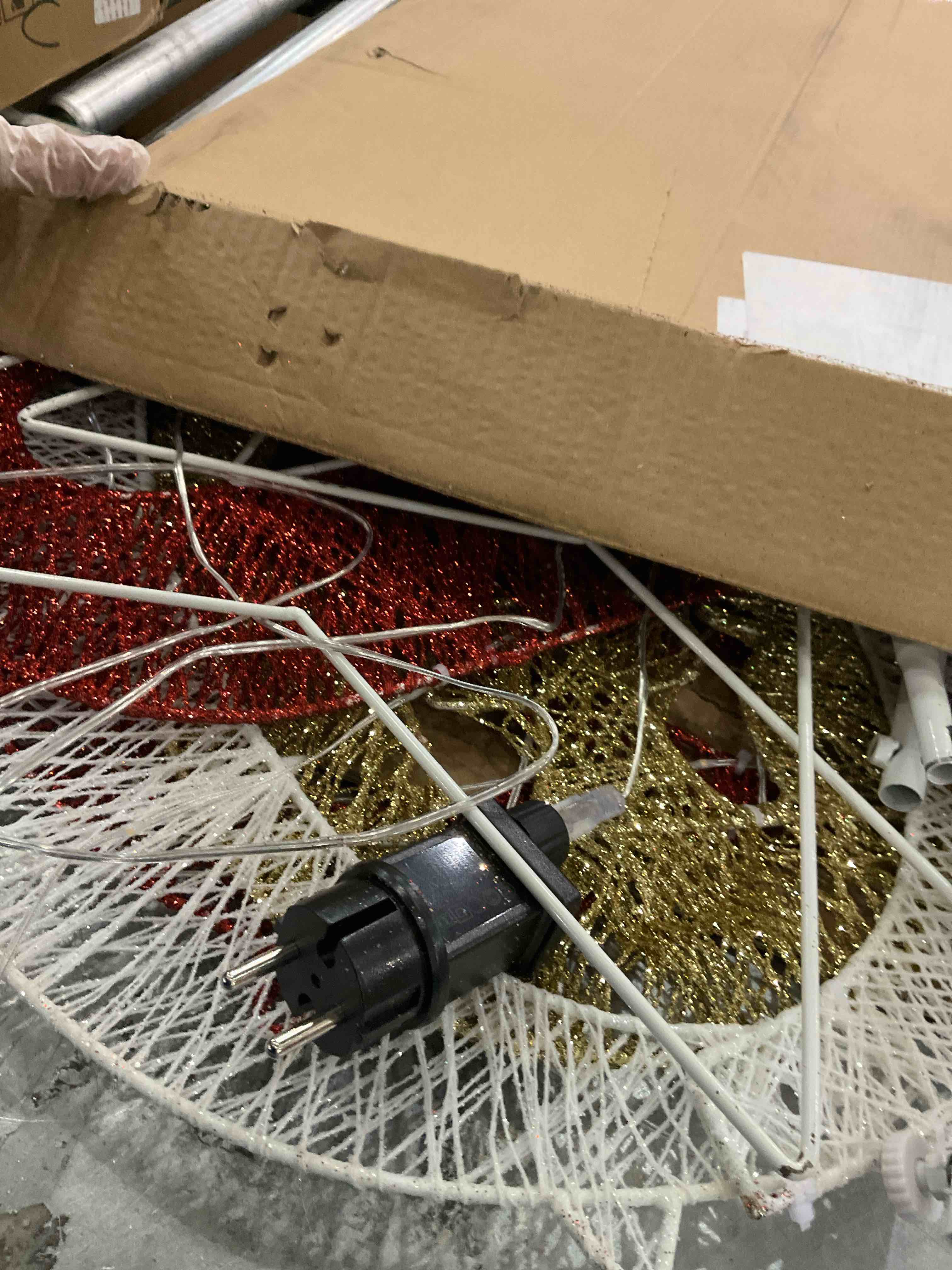 https://s3.amazonaws.com/lotting-images-prod/bidfta/BRN0324150_1737396968746.jpeg