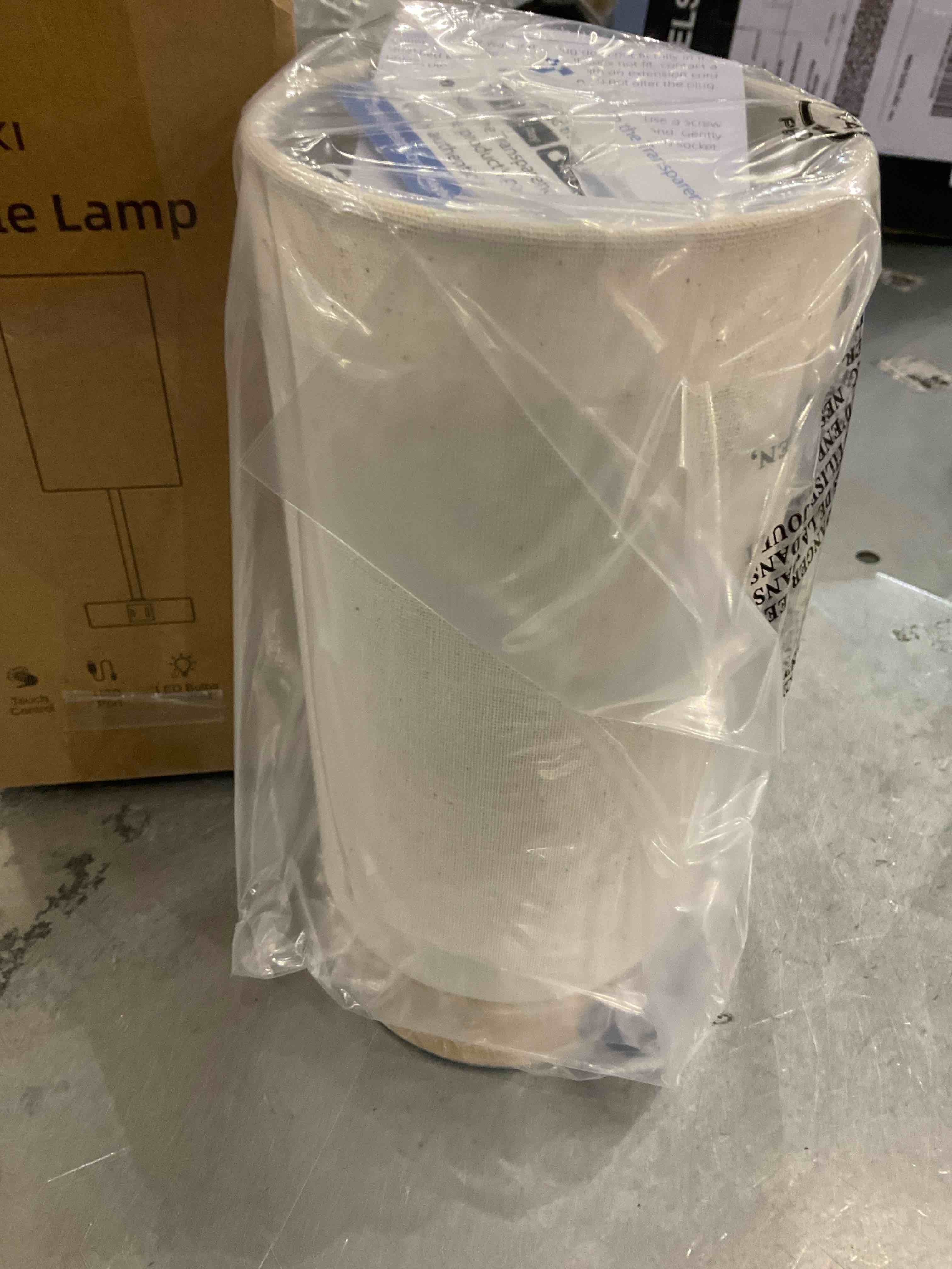 https://s3.amazonaws.com/lotting-images-prod/bidfta/BRN0324644_1737055316101.jpeg