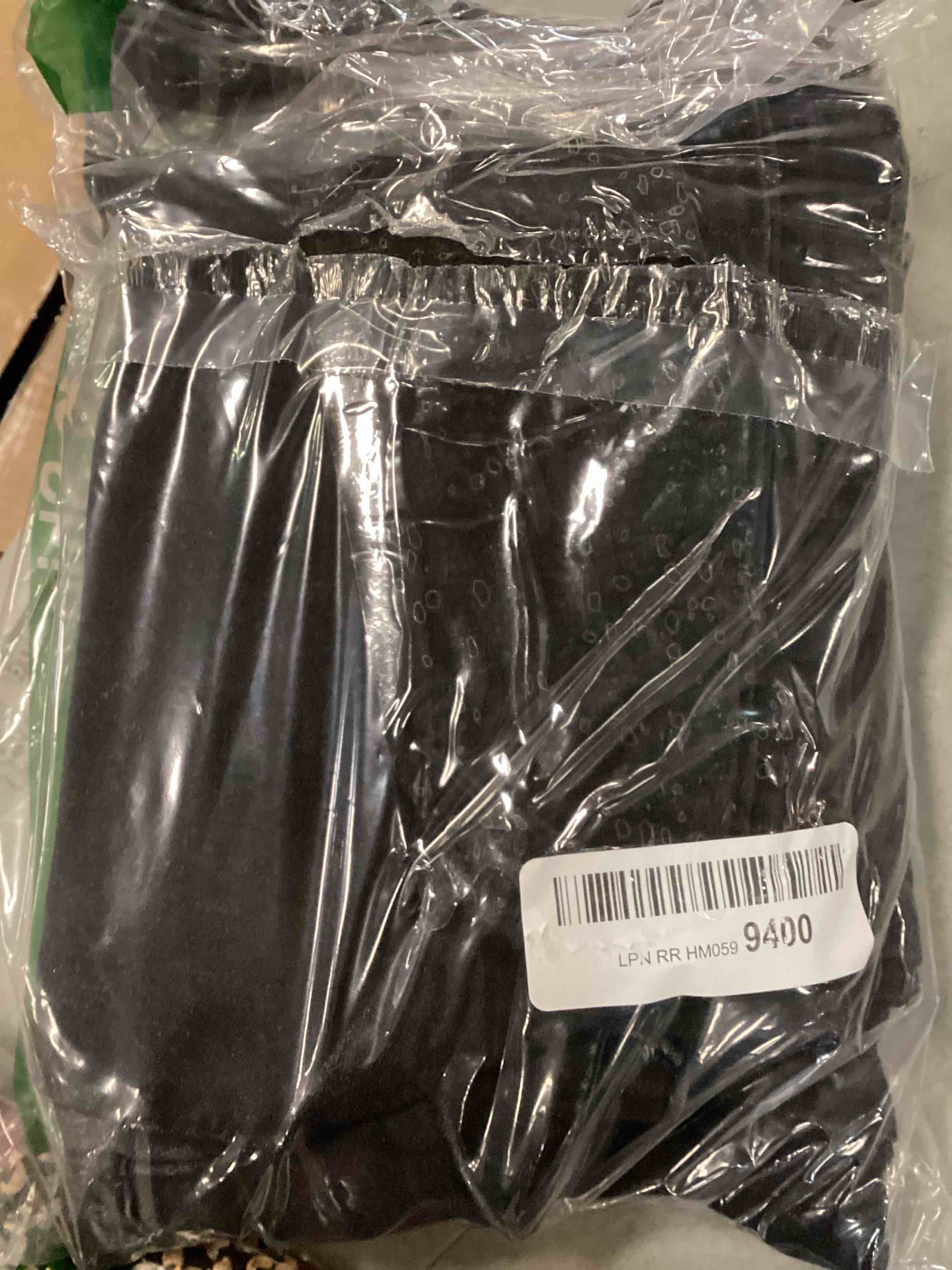 https://s3.amazonaws.com/lotting-images-prod/bidfta/BRN0330164_1728744912152.jpeg