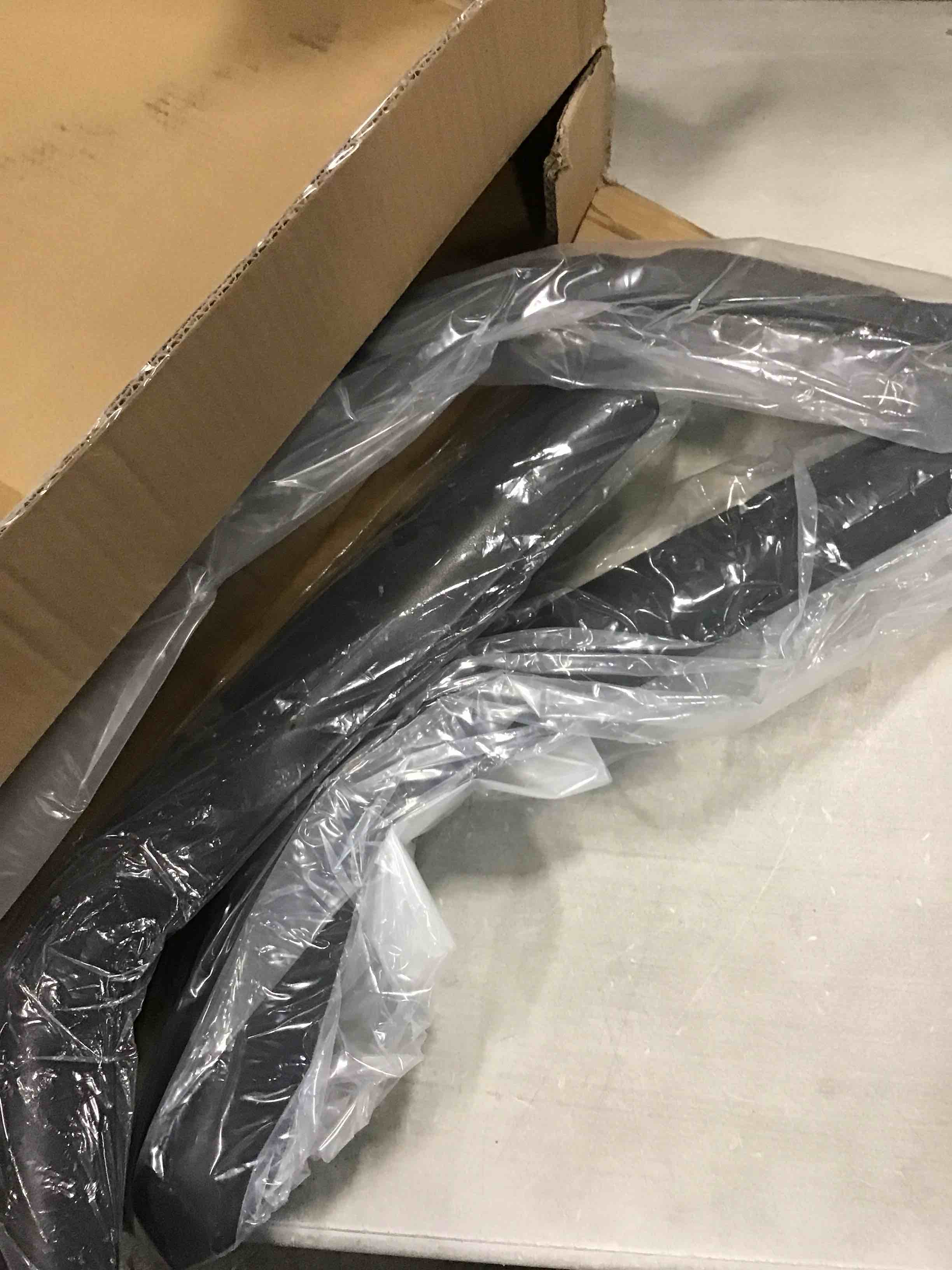https://s3.amazonaws.com/lotting-images-prod/bidfta/BRN0335016_1729086566382.jpeg