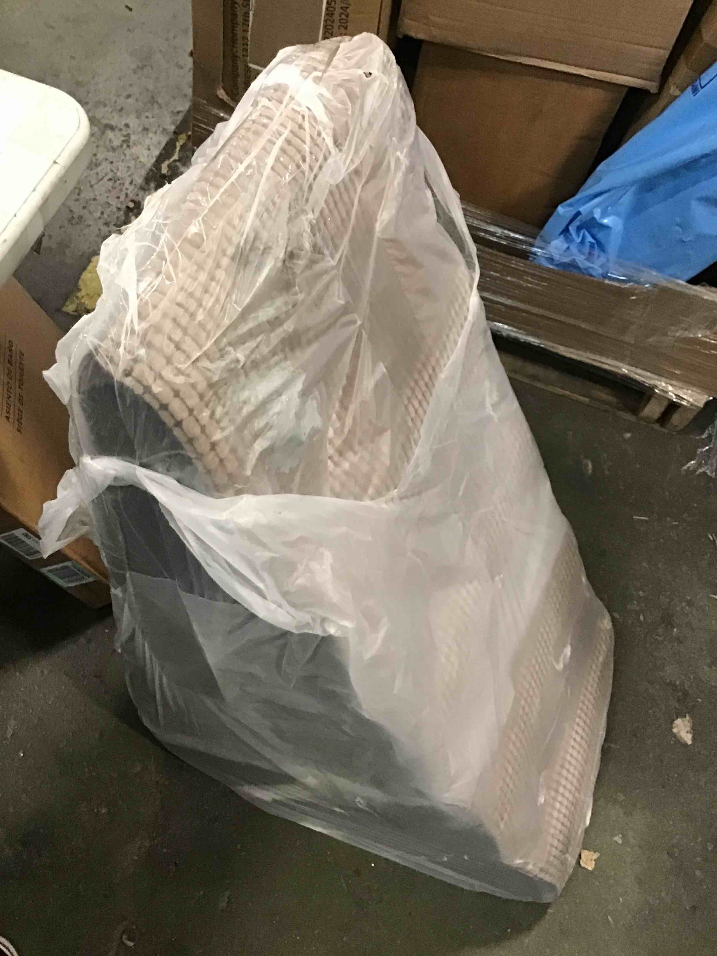 https://s3.amazonaws.com/lotting-images-prod/bidfta/BRN0335207_1729008371183.jpeg