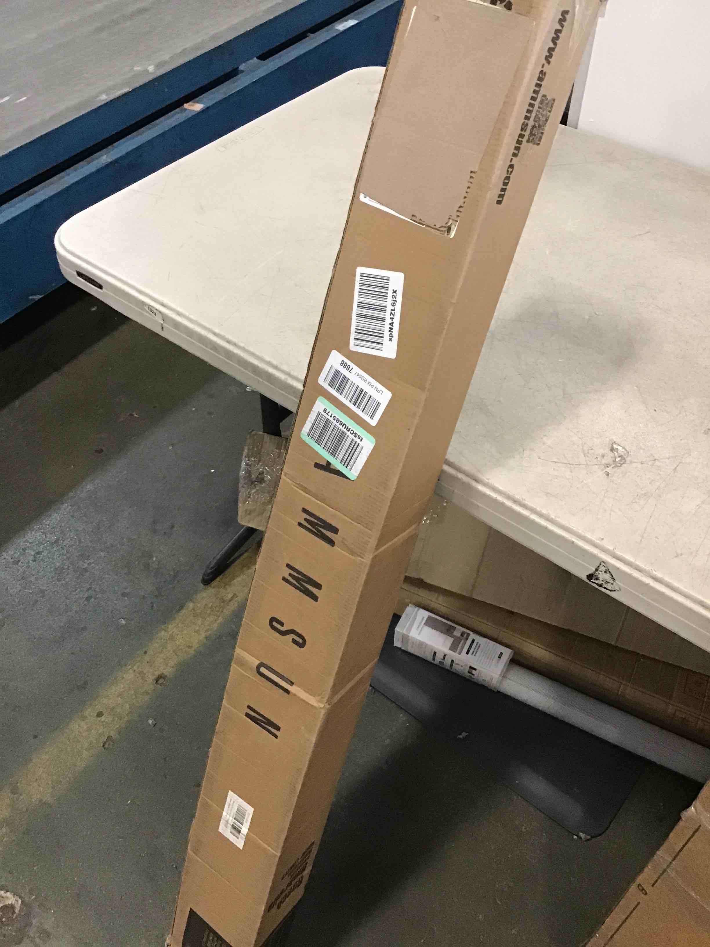 https://s3.amazonaws.com/lotting-images-prod/bidfta/BRN0335779_1728658310020.jpeg