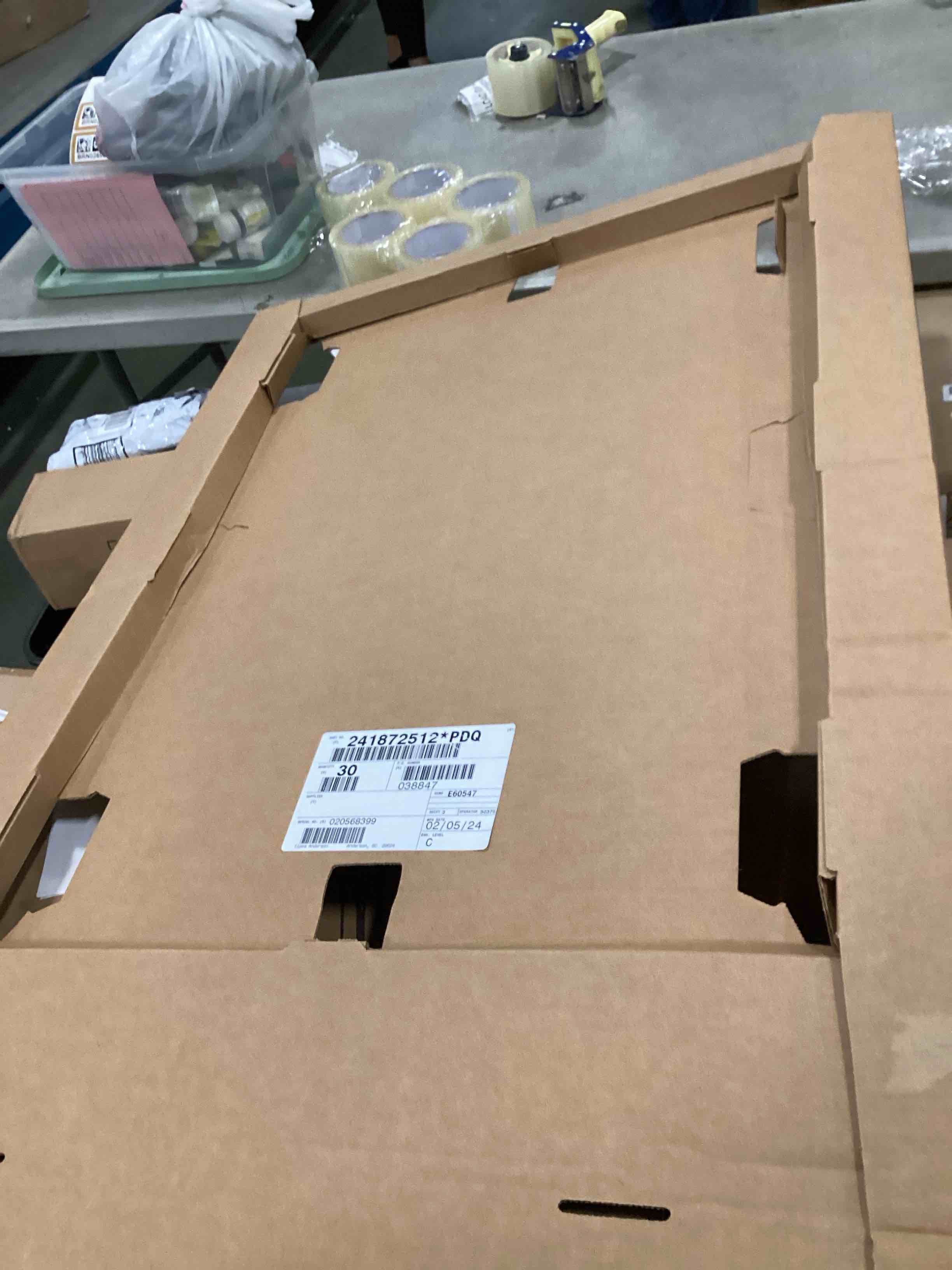 https://s3.amazonaws.com/lotting-images-prod/bidfta/BRN0336361_1729078172365.jpeg