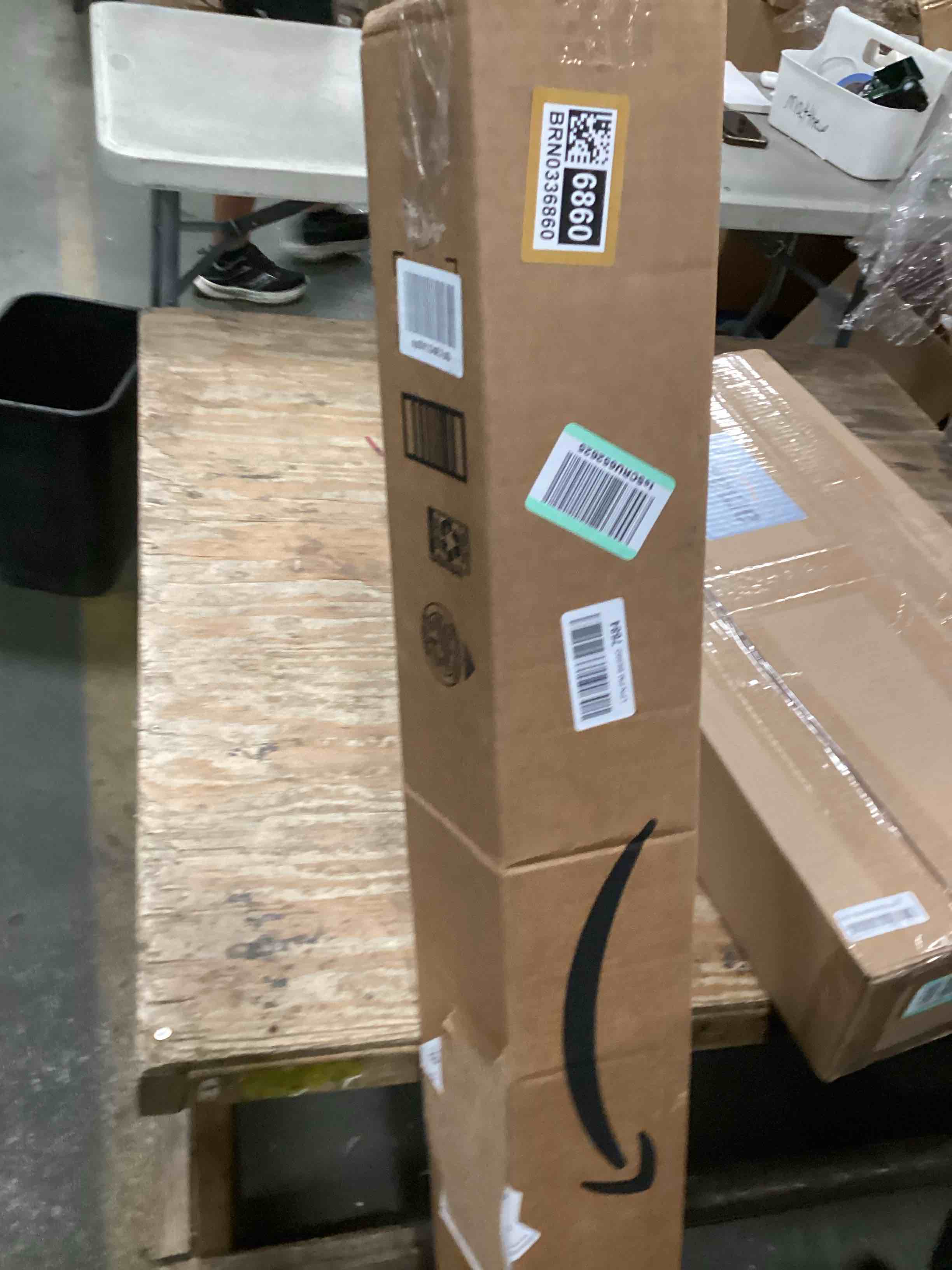 https://s3.amazonaws.com/lotting-images-prod/bidfta/BRN0336860_1728906940861.jpeg