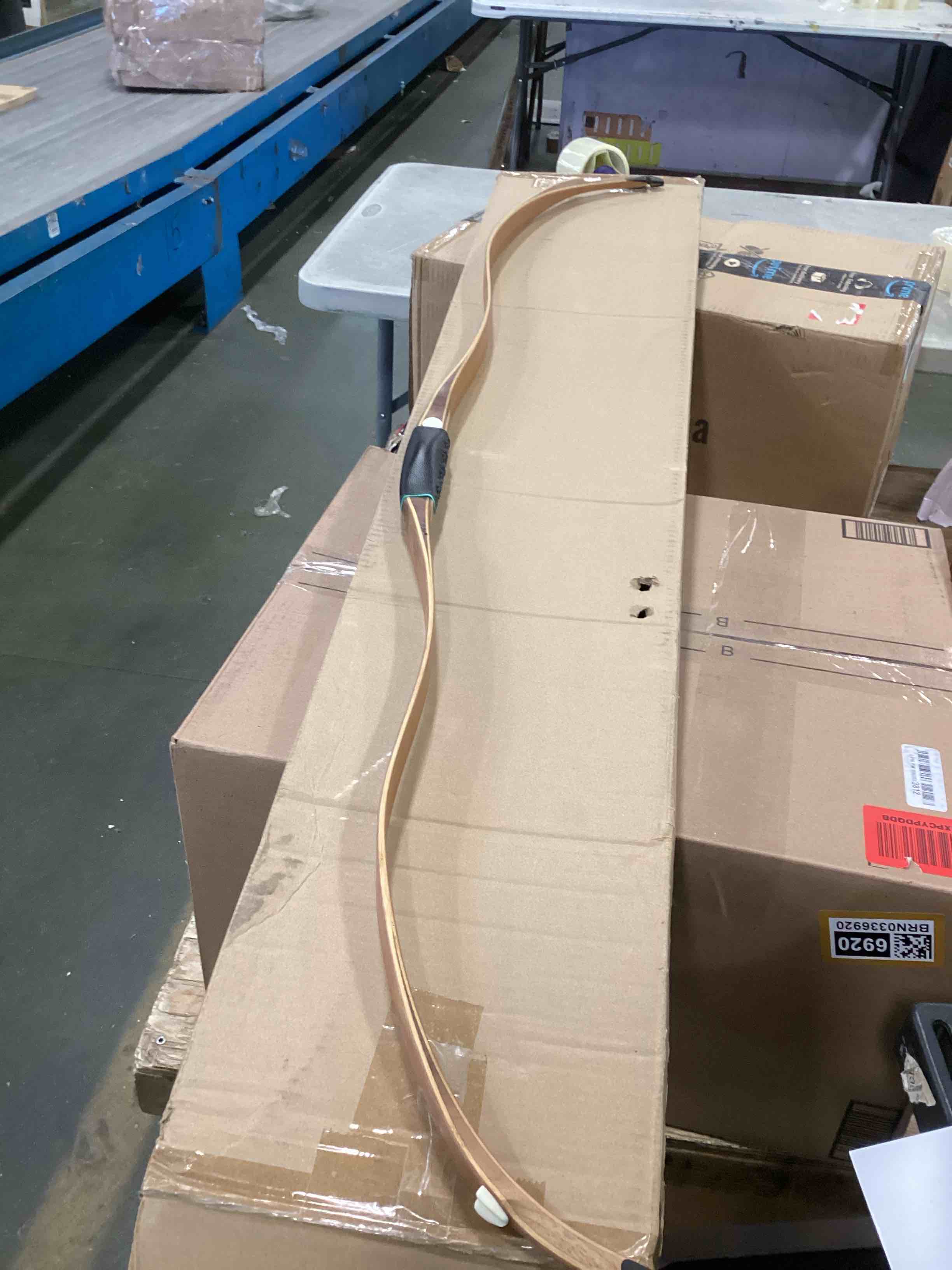 https://s3.amazonaws.com/lotting-images-prod/bidfta/BRN0336918_1728585782496.jpeg