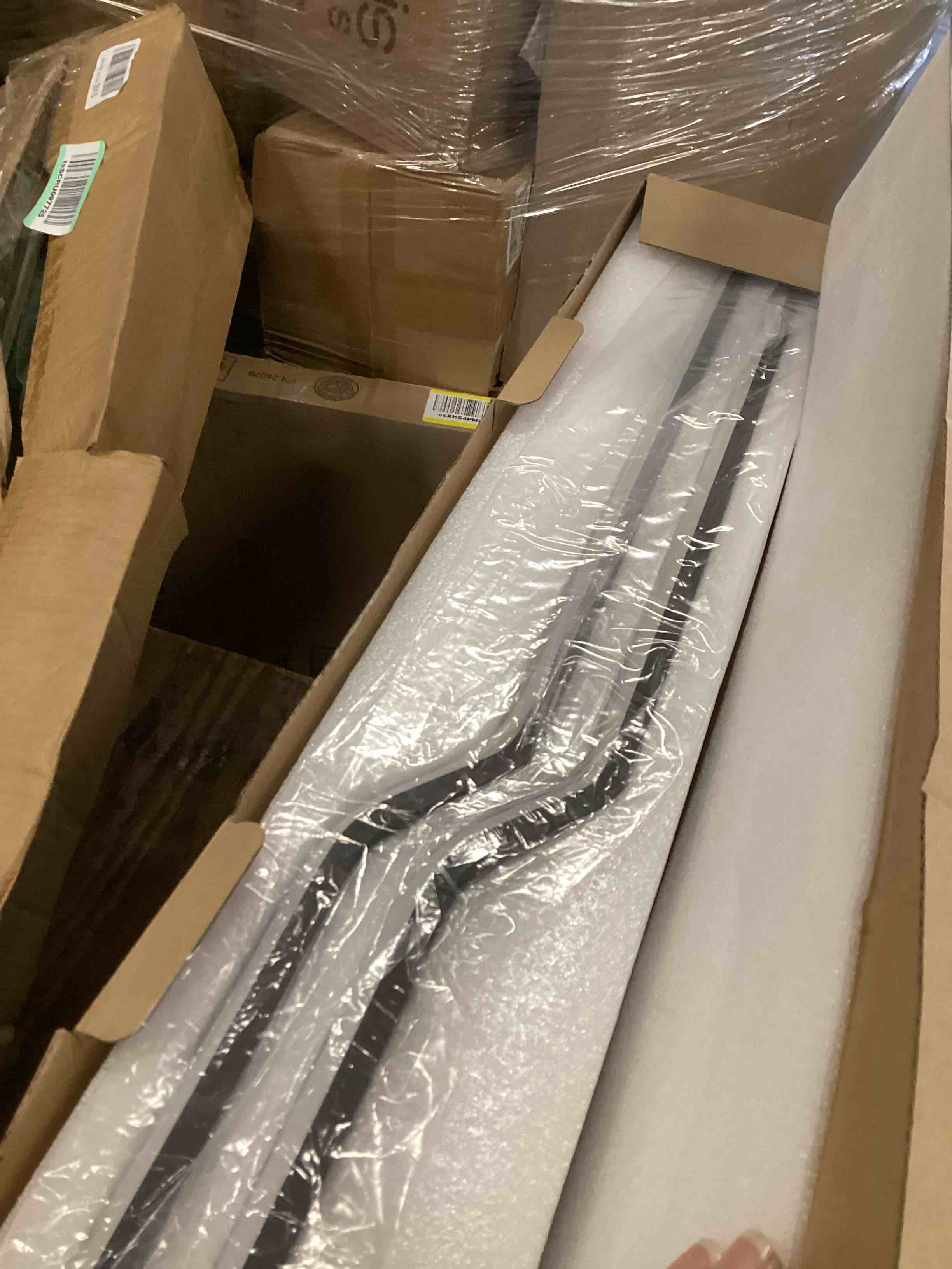 https://s3.amazonaws.com/lotting-images-prod/bidfta/BRN0337376_1728498493215.jpeg