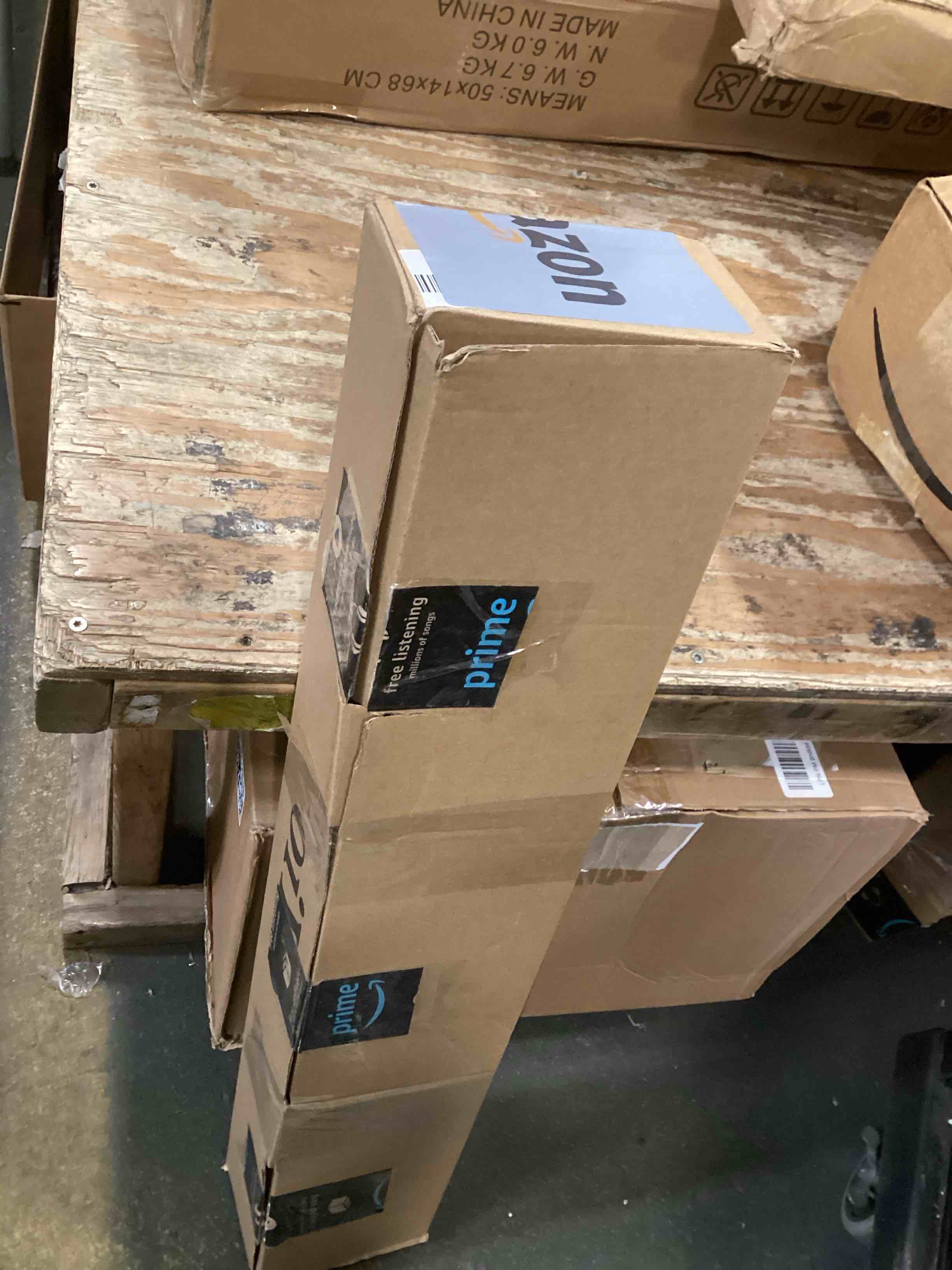 https://s3.amazonaws.com/lotting-images-prod/bidfta/BRN0337376_1728498544815.jpeg