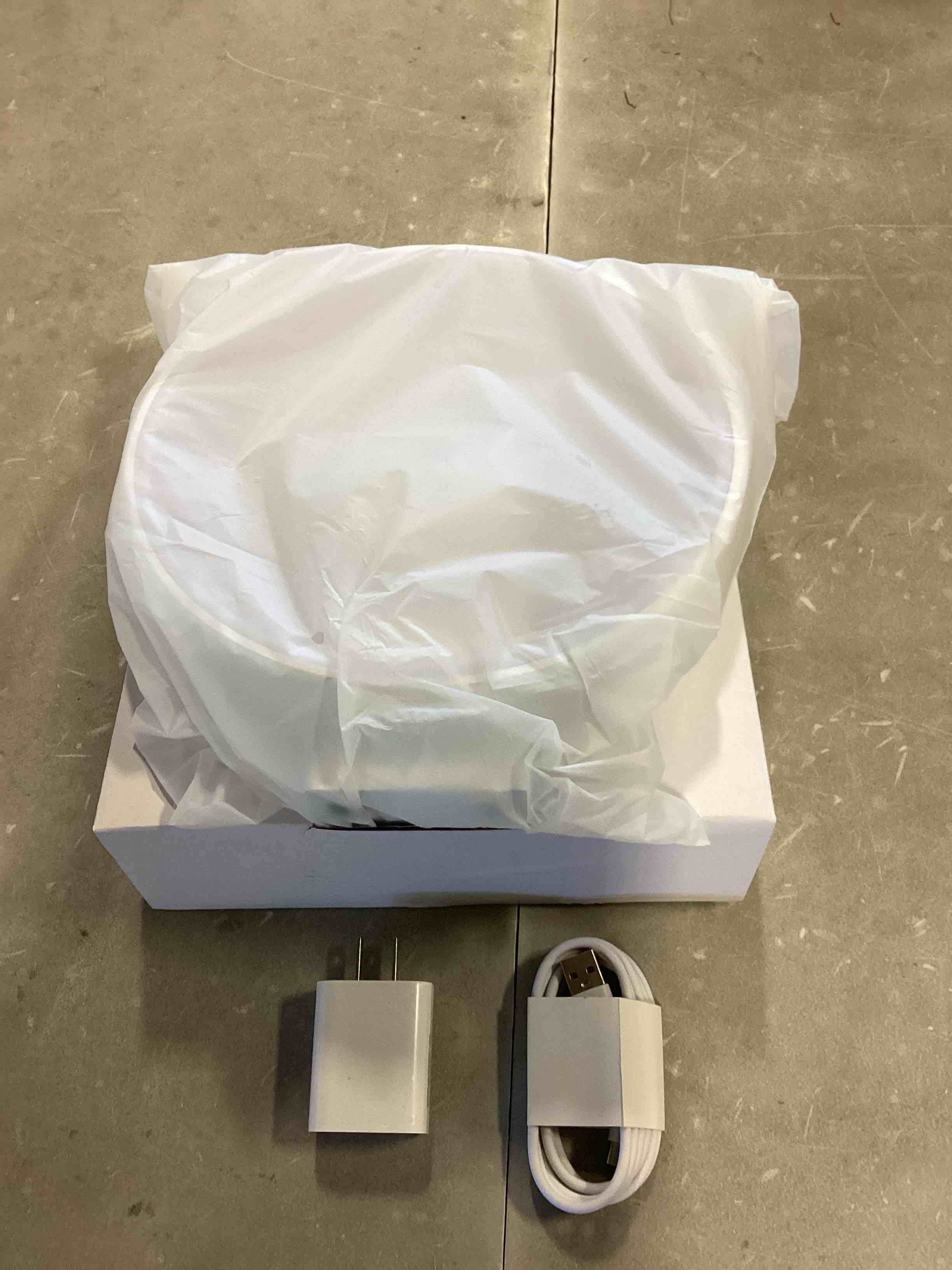 https://s3.amazonaws.com/lotting-images-prod/bidfta/BRN0344074_1728657703857.jpeg