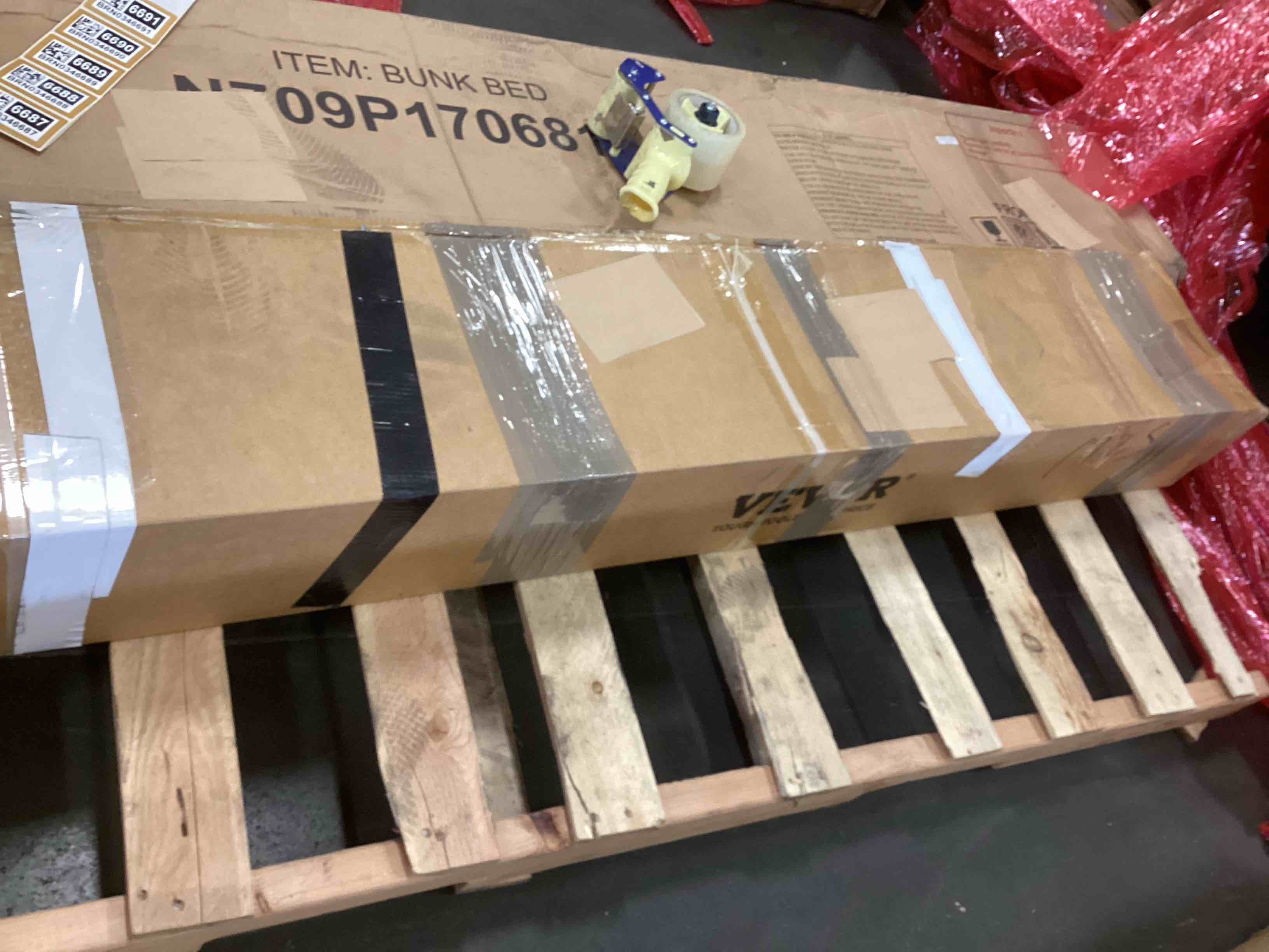 https://s3.amazonaws.com/lotting-images-prod/bidfta/BRN0346691_1729012039963.jpeg