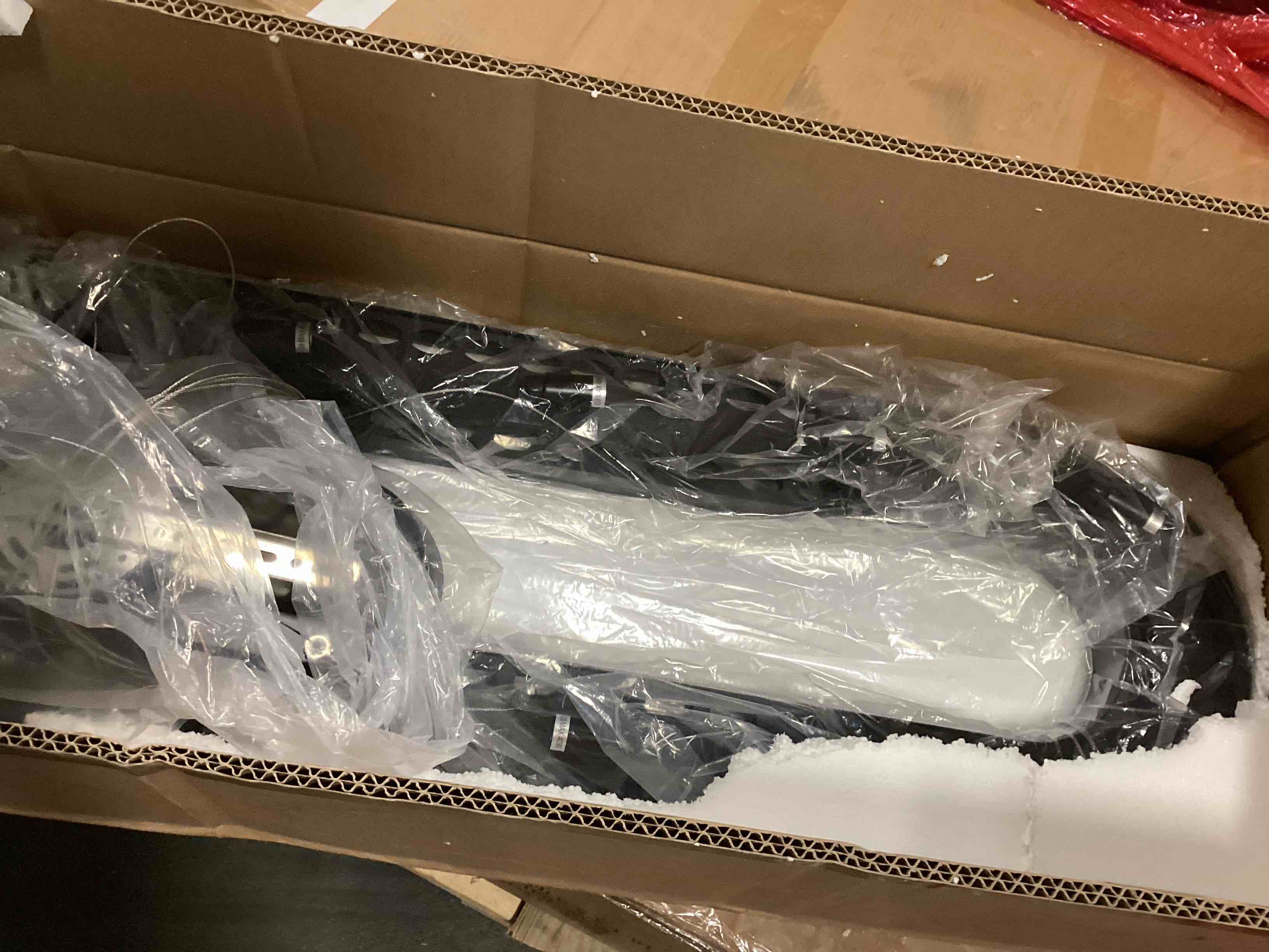 https://s3.amazonaws.com/lotting-images-prod/bidfta/BRN0347265_1728389406263.jpeg