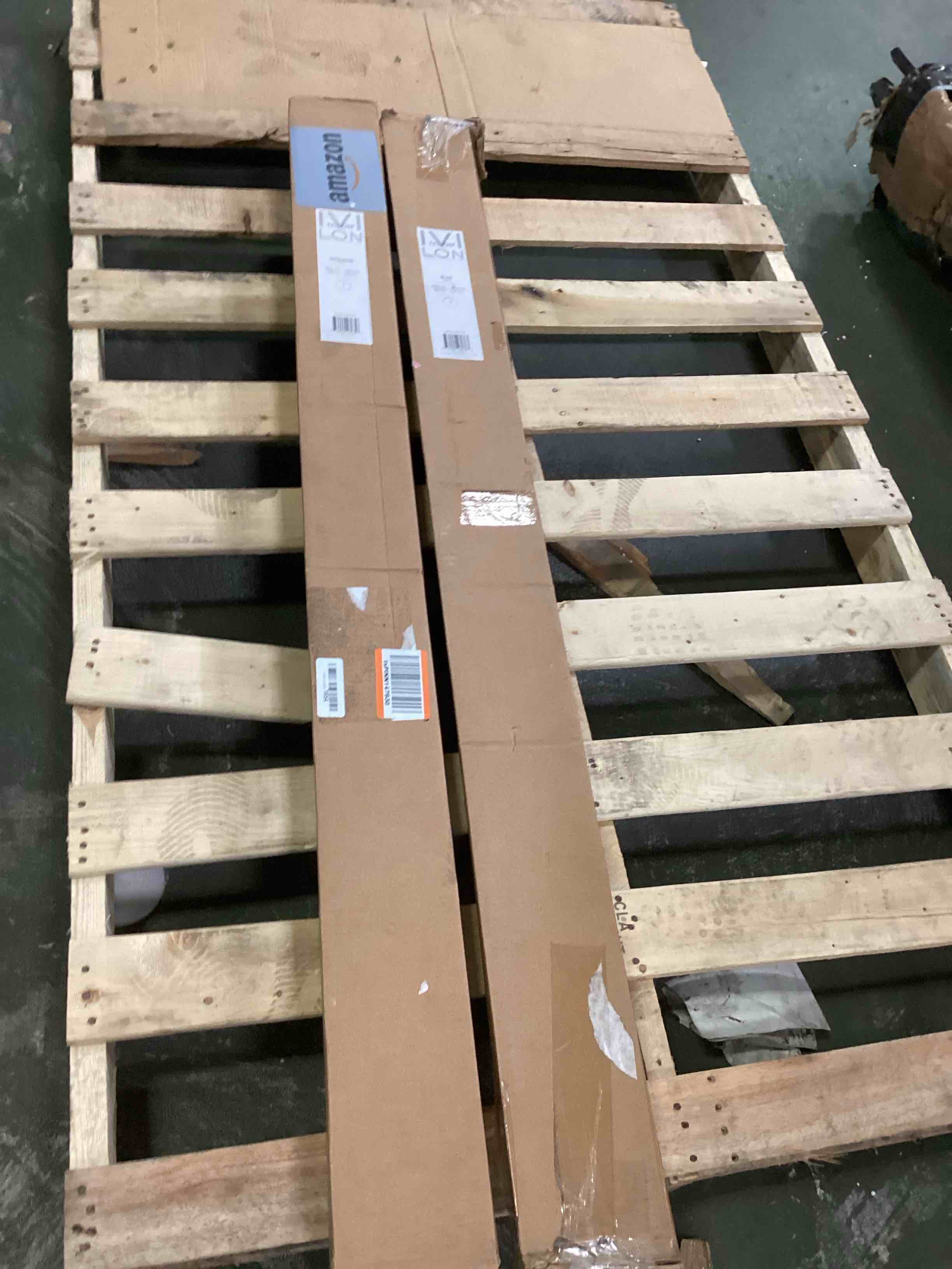 https://s3.amazonaws.com/lotting-images-prod/bidfta/BRN0347940_1727896289468.jpeg