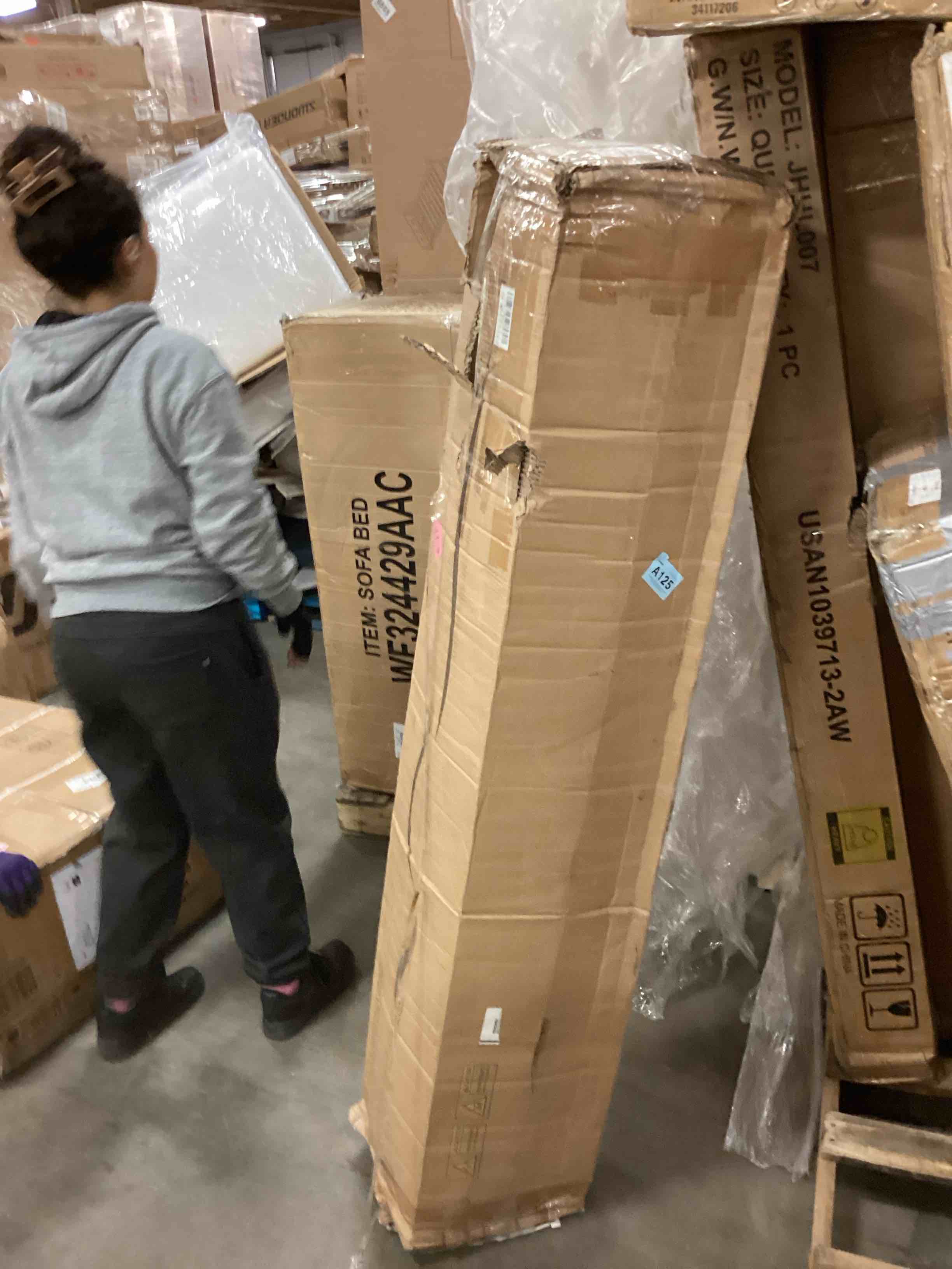 https://s3.amazonaws.com/lotting-images-prod/bidfta/BRN0359815_1733598593639.jpeg