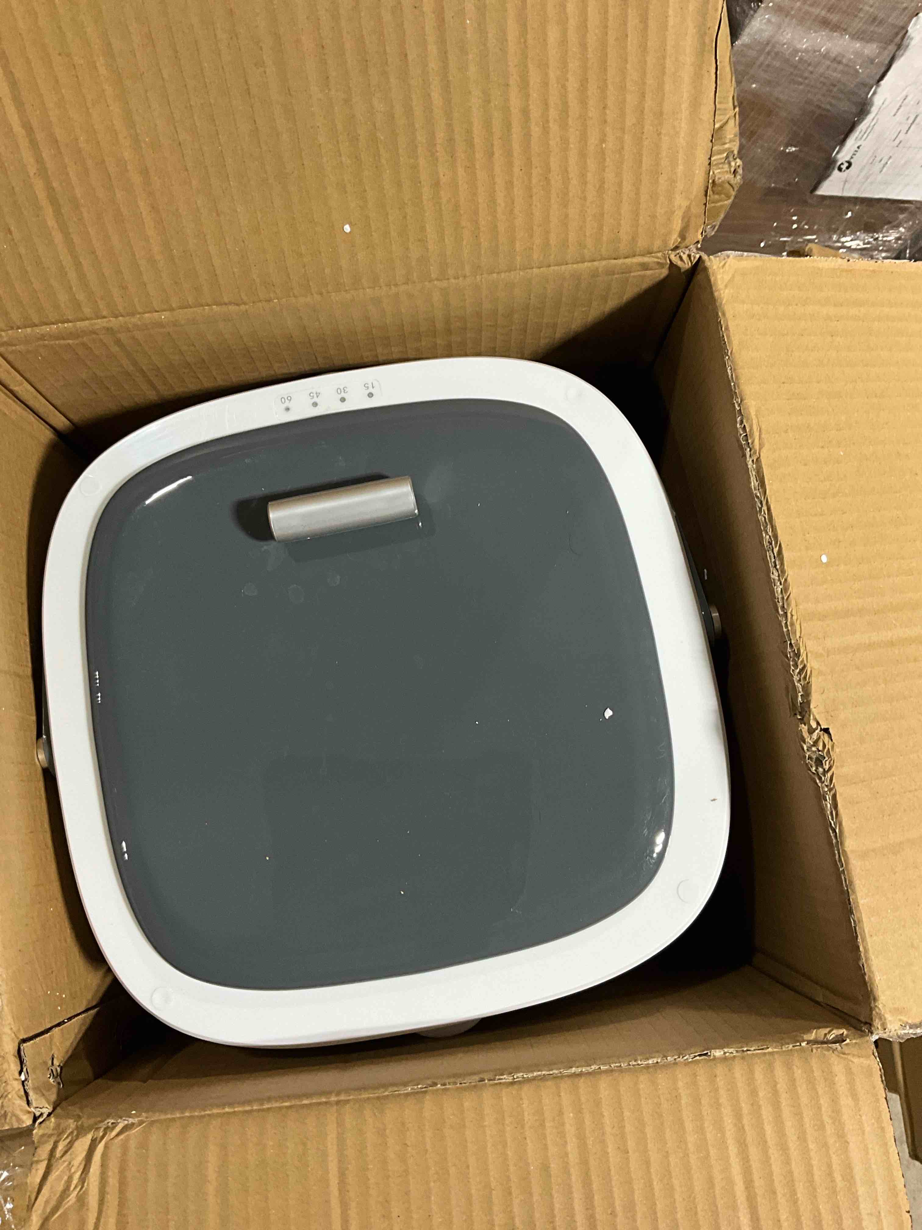 https://s3.amazonaws.com/lotting-images-prod/bidfta/BRN0365049_1738772899478.jpeg