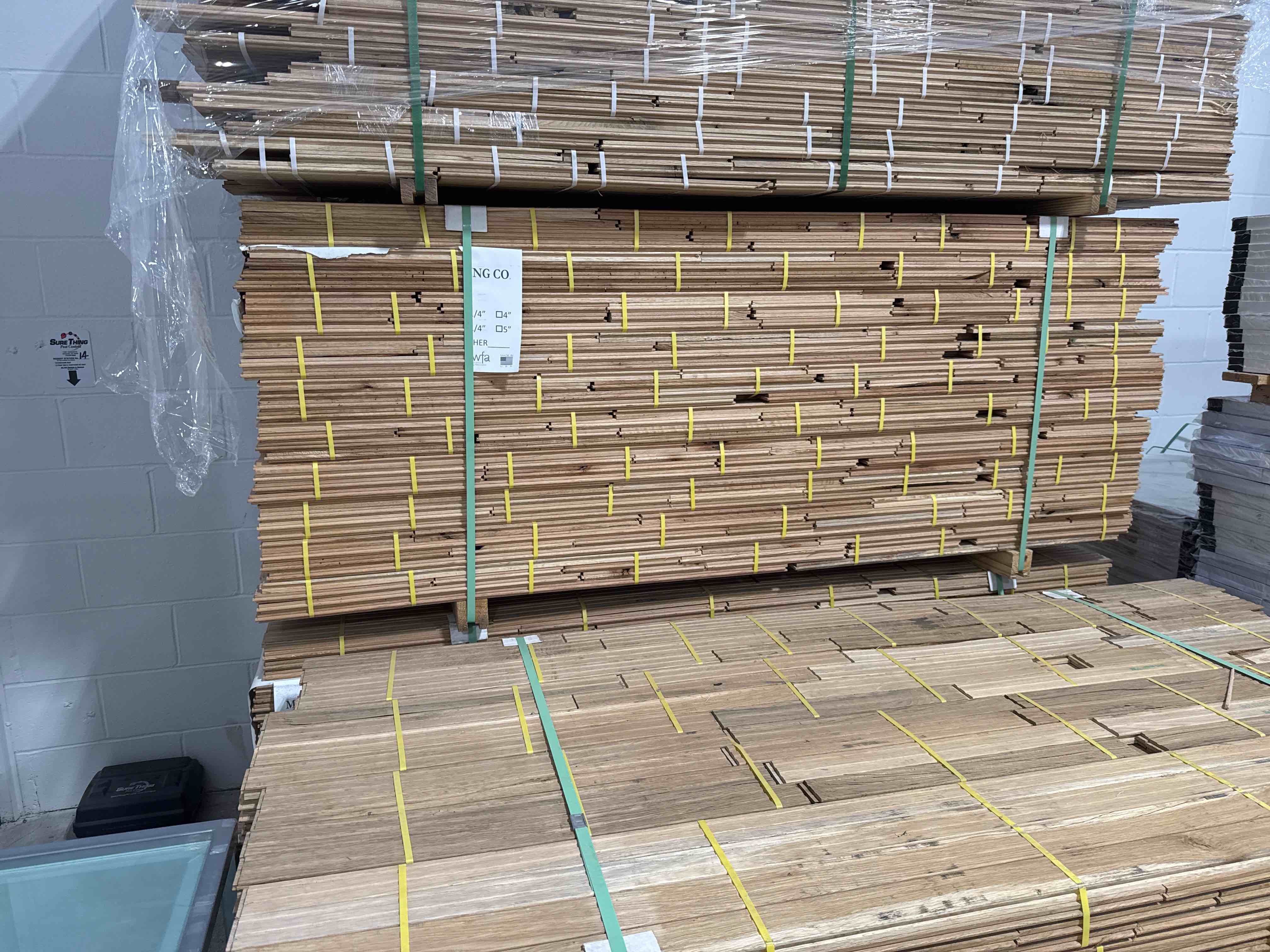 780 ft.² of 2 1/4 inch unfinished hardwood flooring, red oak three-quarter inch thick your BID per square foot