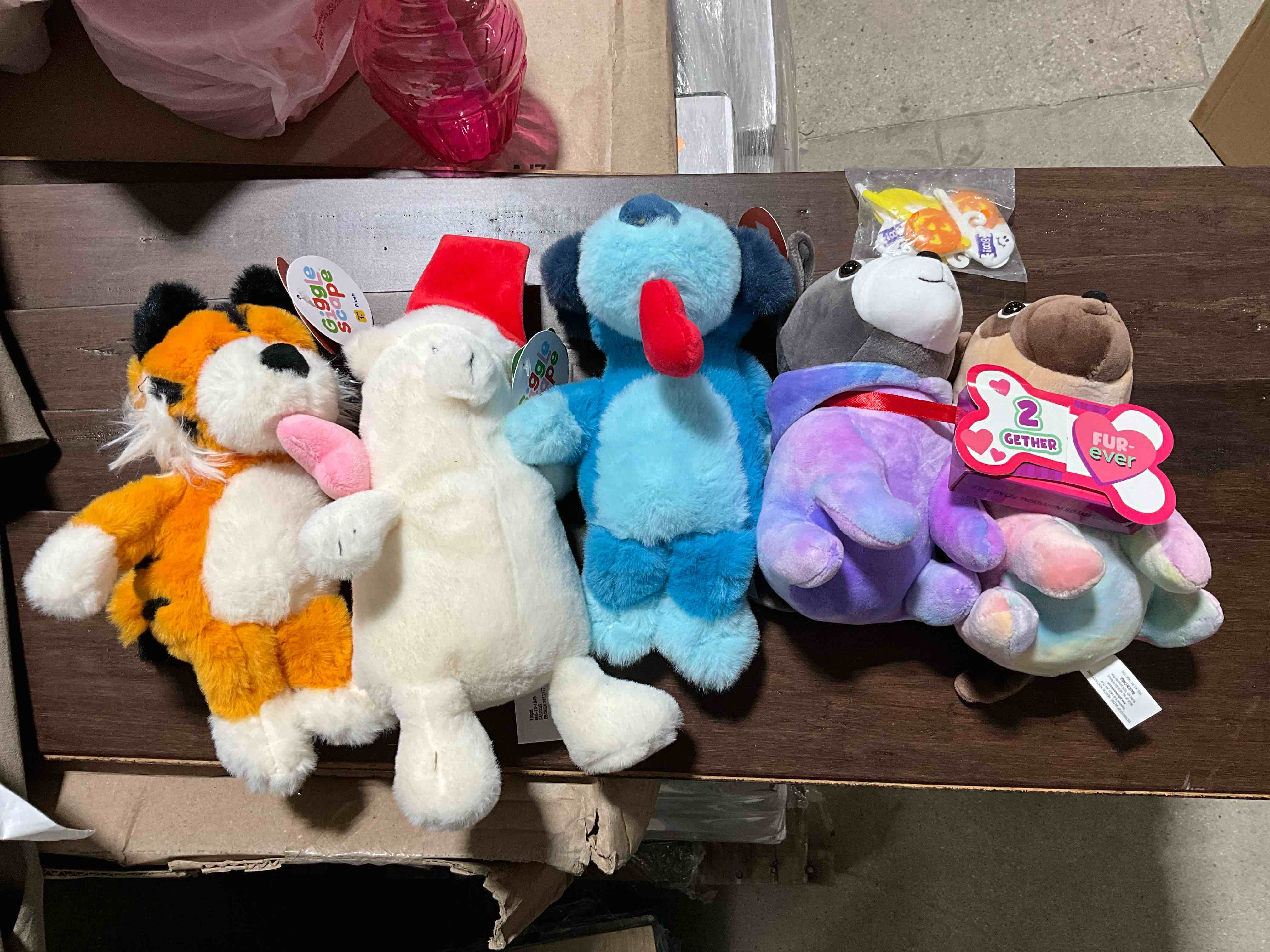 Assorted items: giggle scape (tiger,bear,dog),charm, Halloween cupcakes stix…