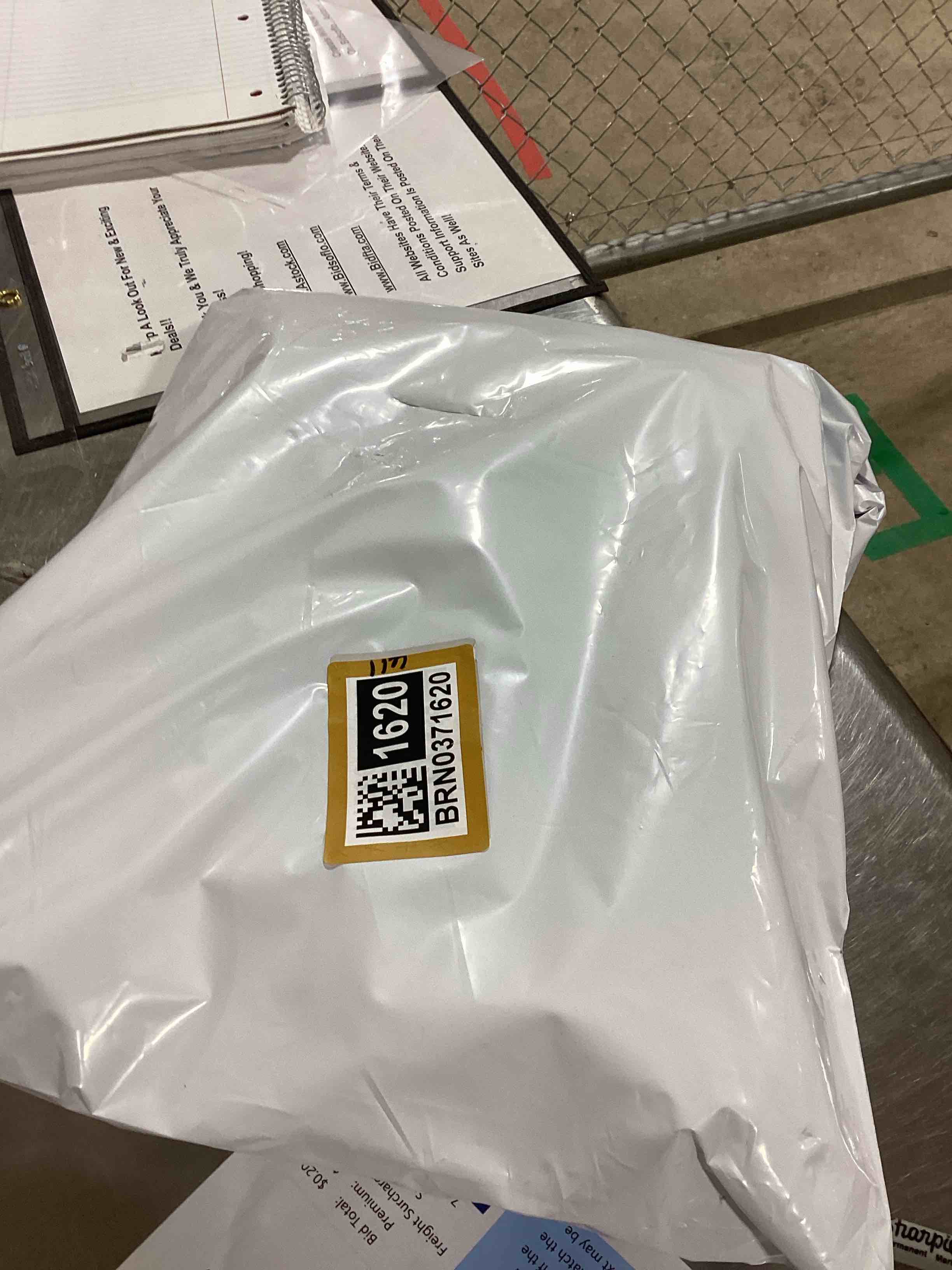 https://s3.amazonaws.com/lotting-images-prod/bidfta/BRN0371620_1731707034368.jpeg