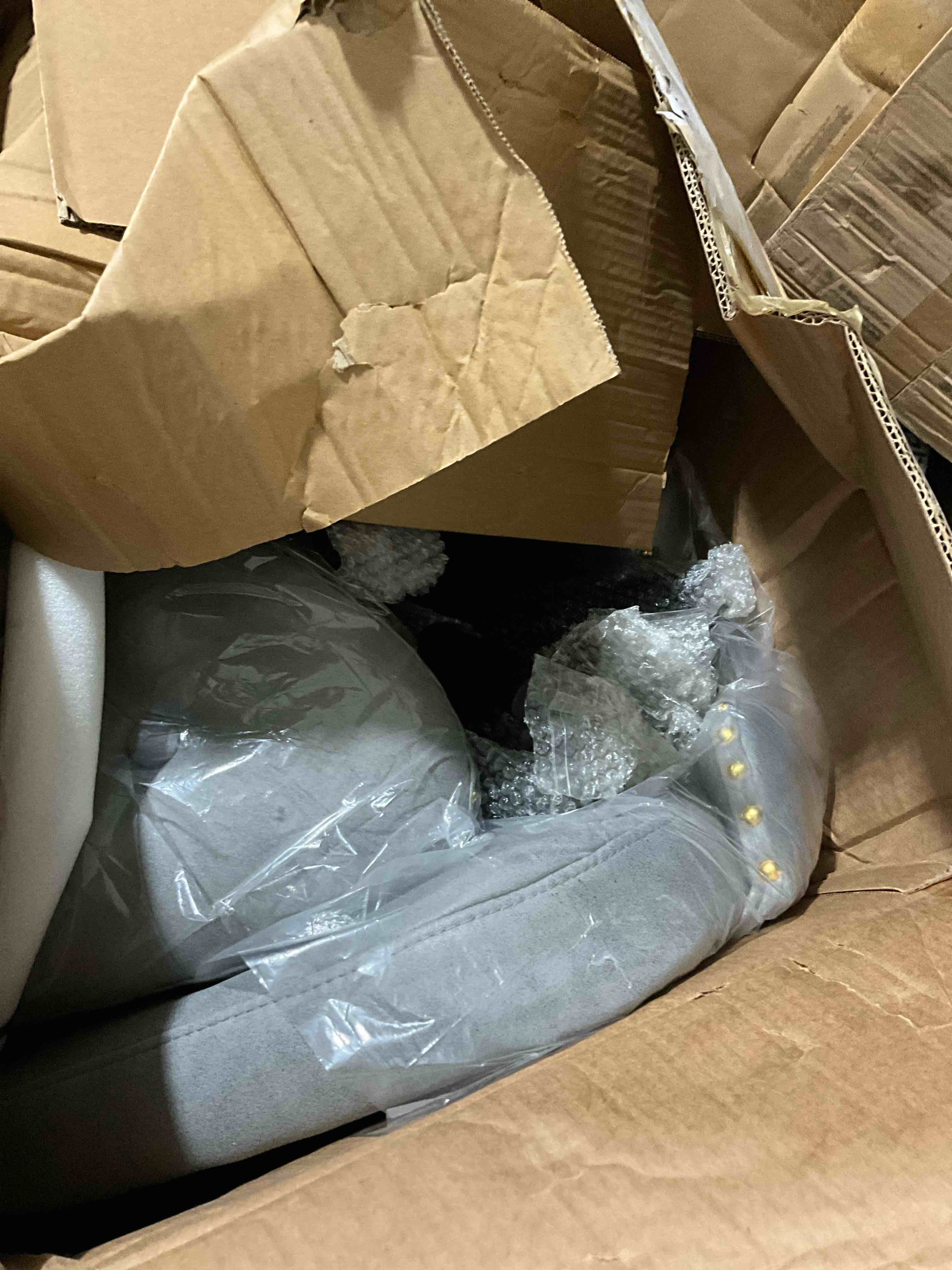 https://s3.amazonaws.com/lotting-images-prod/bidfta/BRN0373591_1733068245842.jpeg