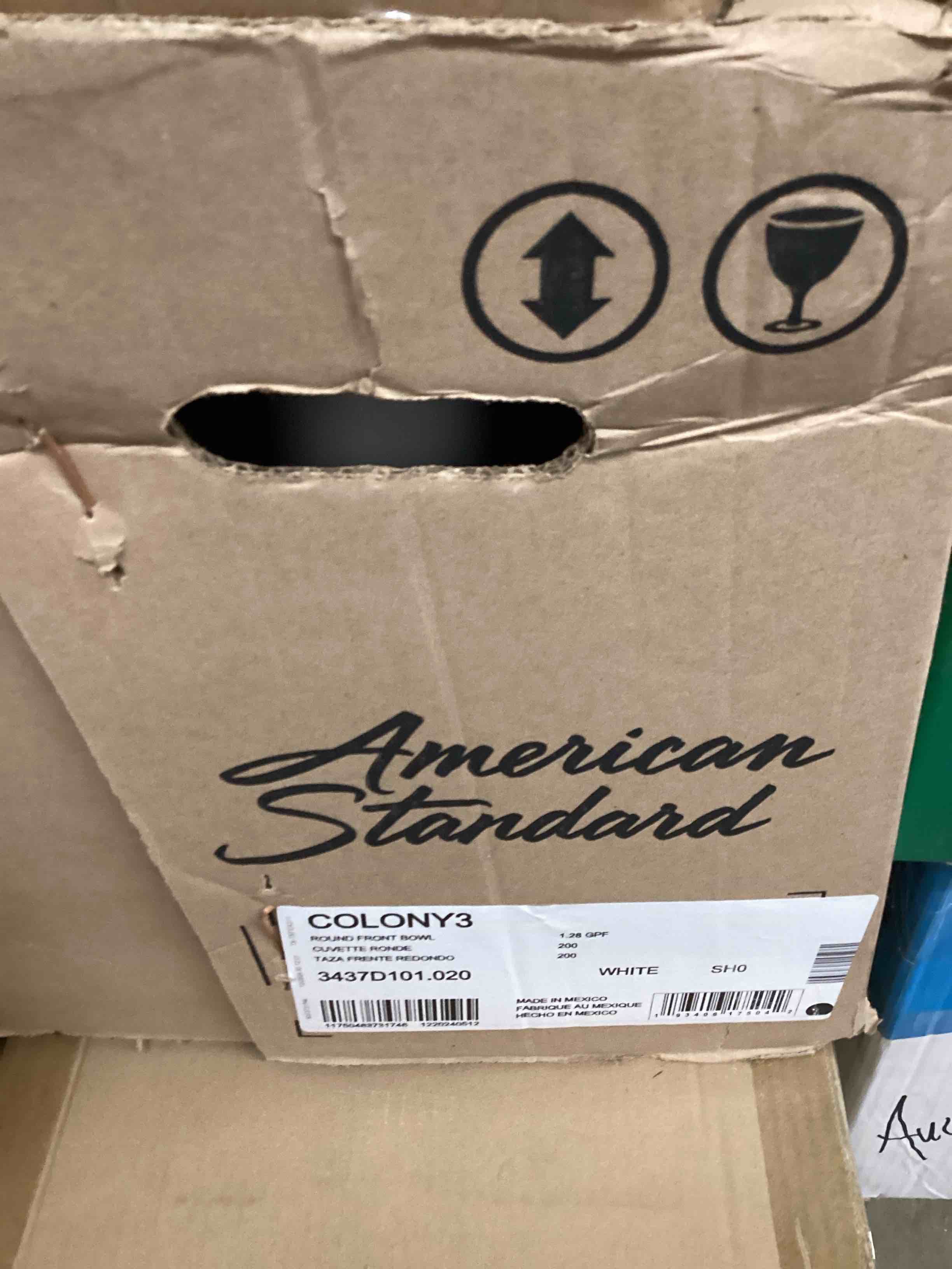 Condition photo showing Good Condition for RELIANT ROUND FRONT BOWL (only )LESS SEAT - WHT