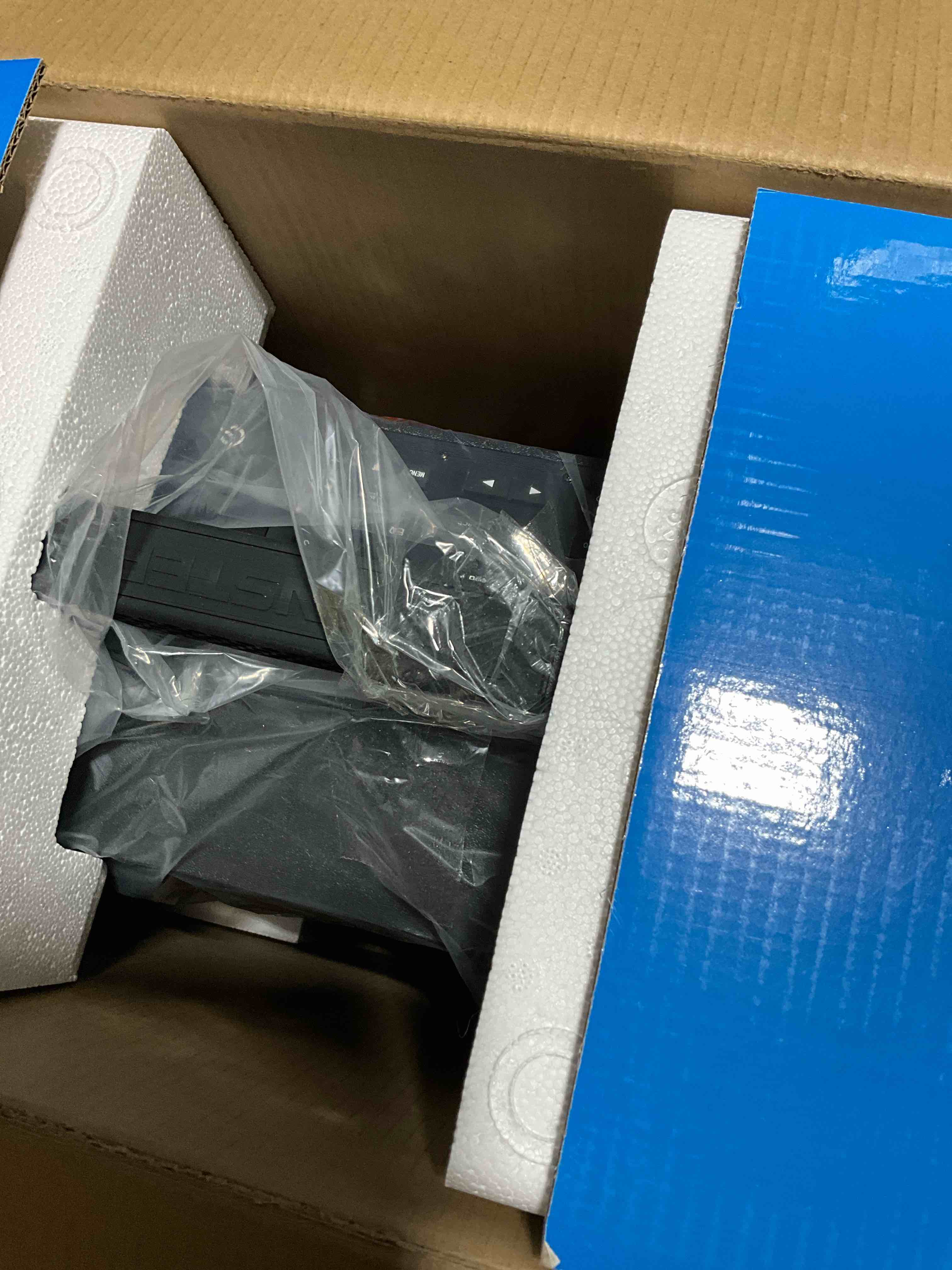 https://s3.amazonaws.com/lotting-images-prod/bidfta/BRN0387600_1733084247738.jpeg