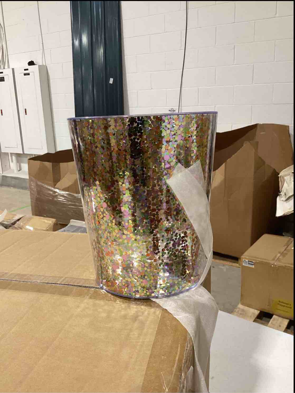 Sparkly Bucket With Mini Tongs