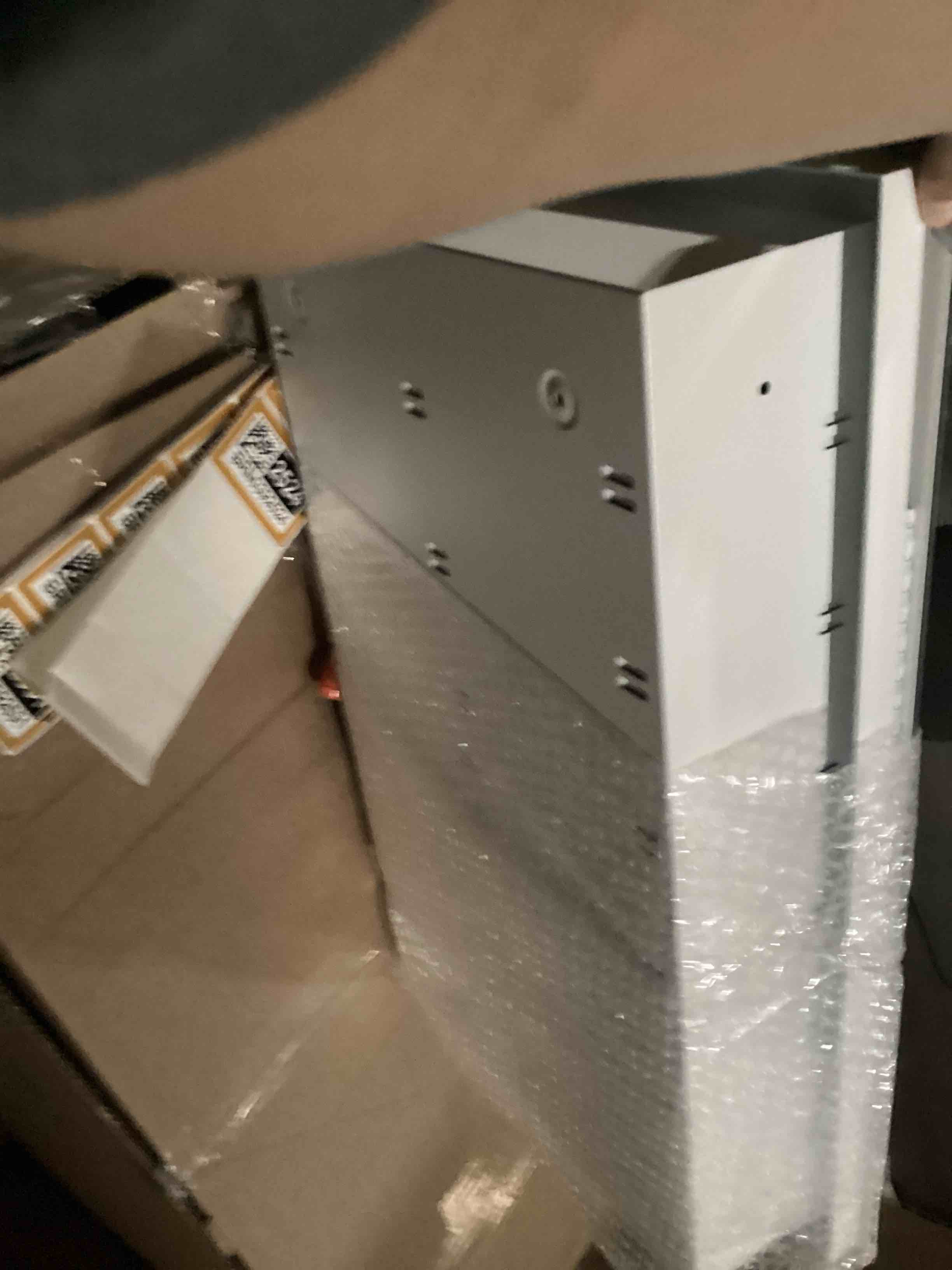 https://s3.amazonaws.com/lotting-images-prod/bidfta/BRN0392524_1747067573336.jpeg