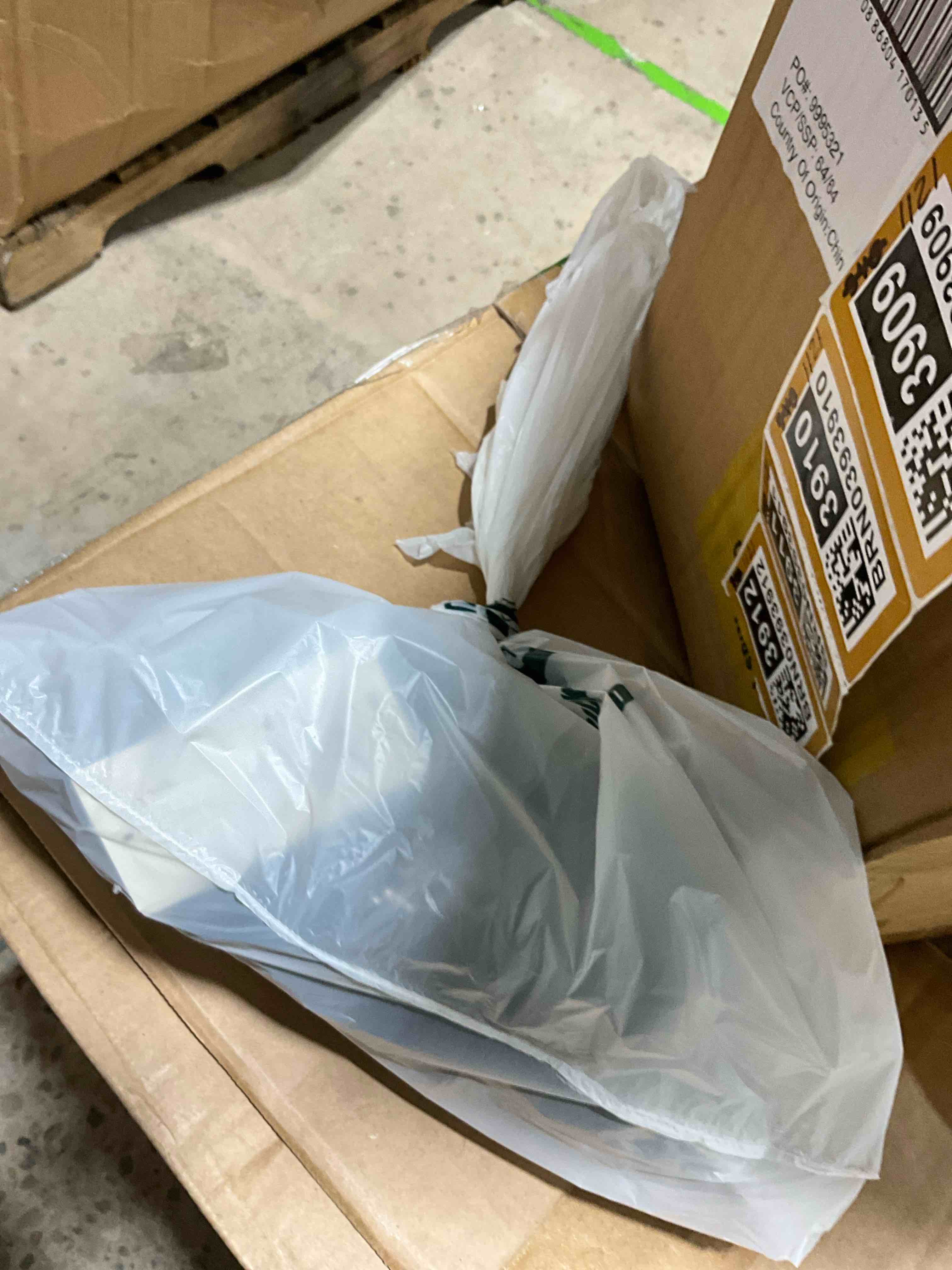 https://s3.amazonaws.com/lotting-images-prod/bidfta/BRN0393900_1750715050978.jpeg
