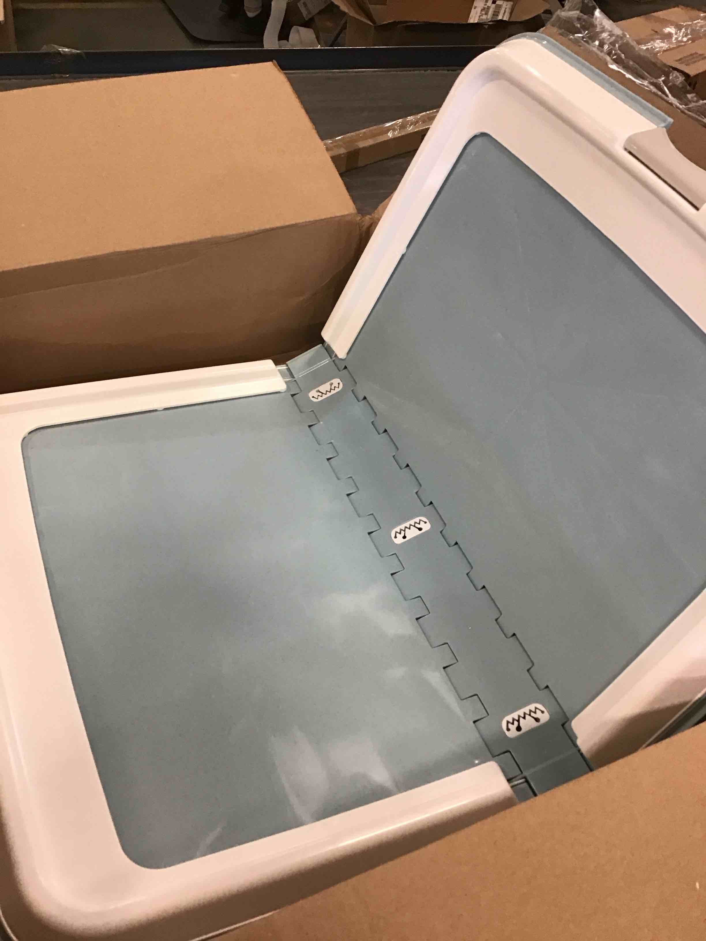 IRIS USA Pee Pad Holder, XL, Marking and Leg Lifting Dog Pad Hoder, Foldable, Secured Latches, Non-Skid Rubber Feet, High Polish Finish for Easy Cleaning, Fits 23"x35" Pad or Larger, Blue