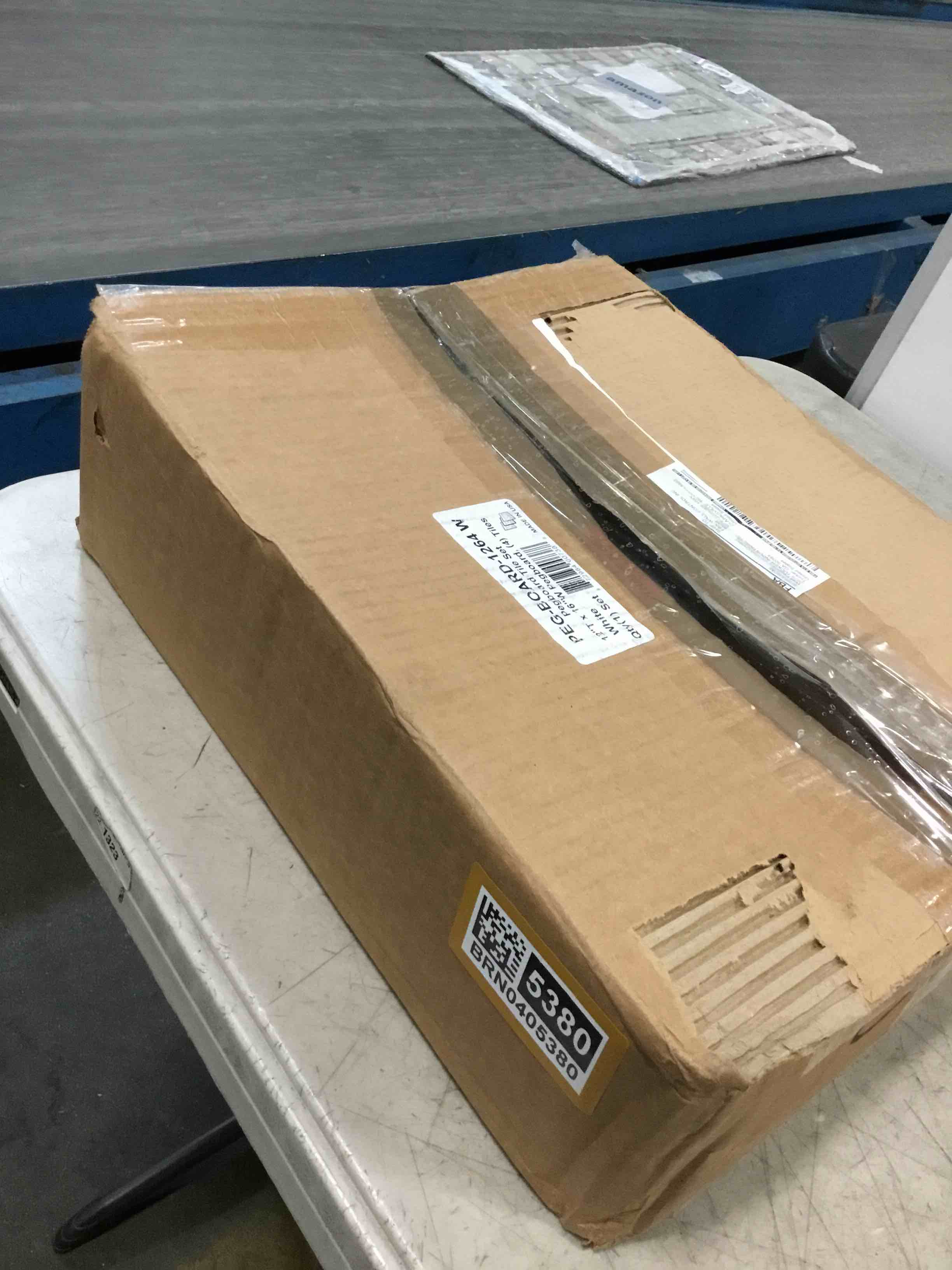 https://s3.amazonaws.com/lotting-images-prod/bidfta/BRN0405380_1730982533336.jpeg