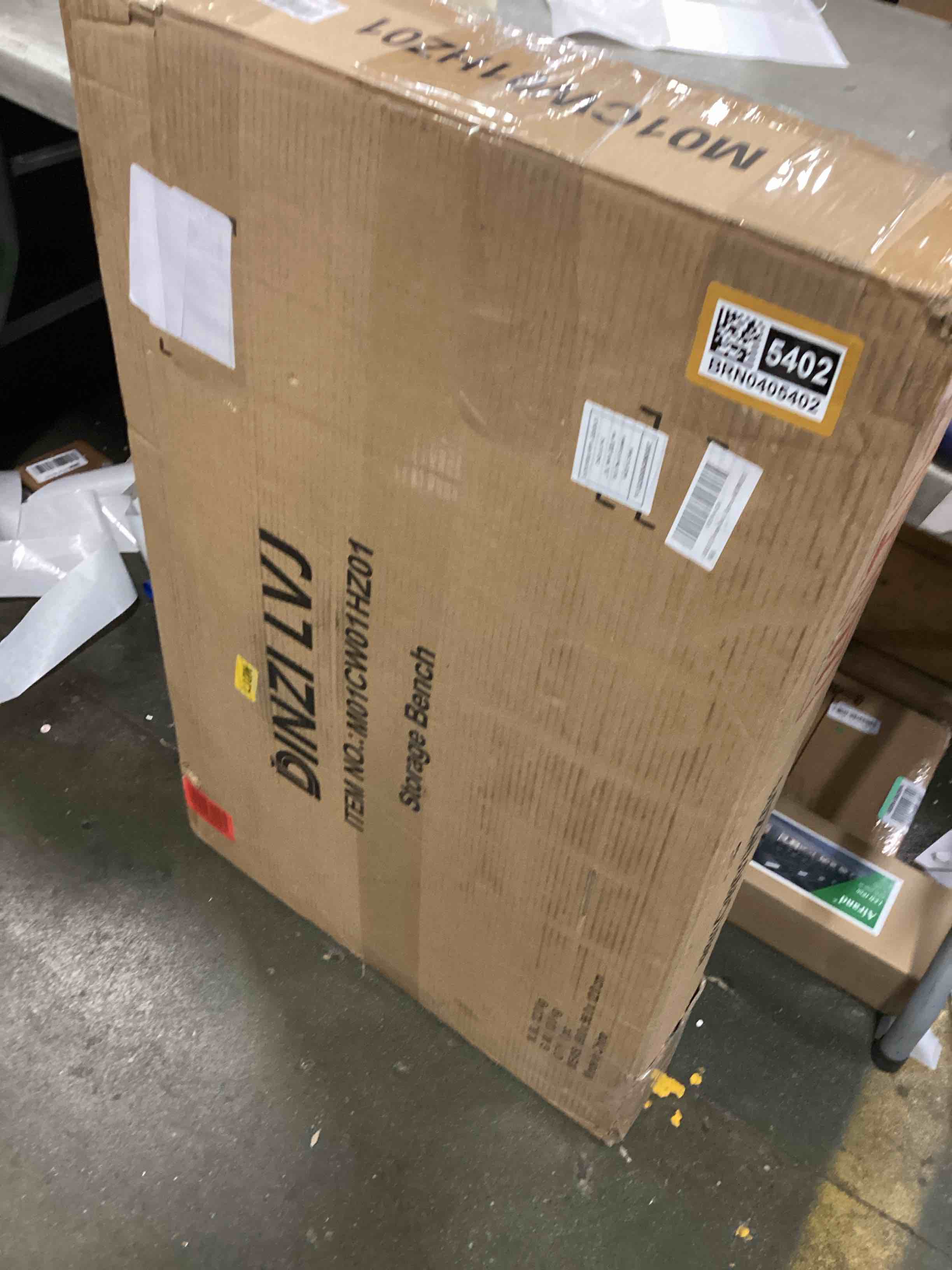 https://s3.amazonaws.com/lotting-images-prod/bidfta/BRN0405402_1730925515879.jpeg