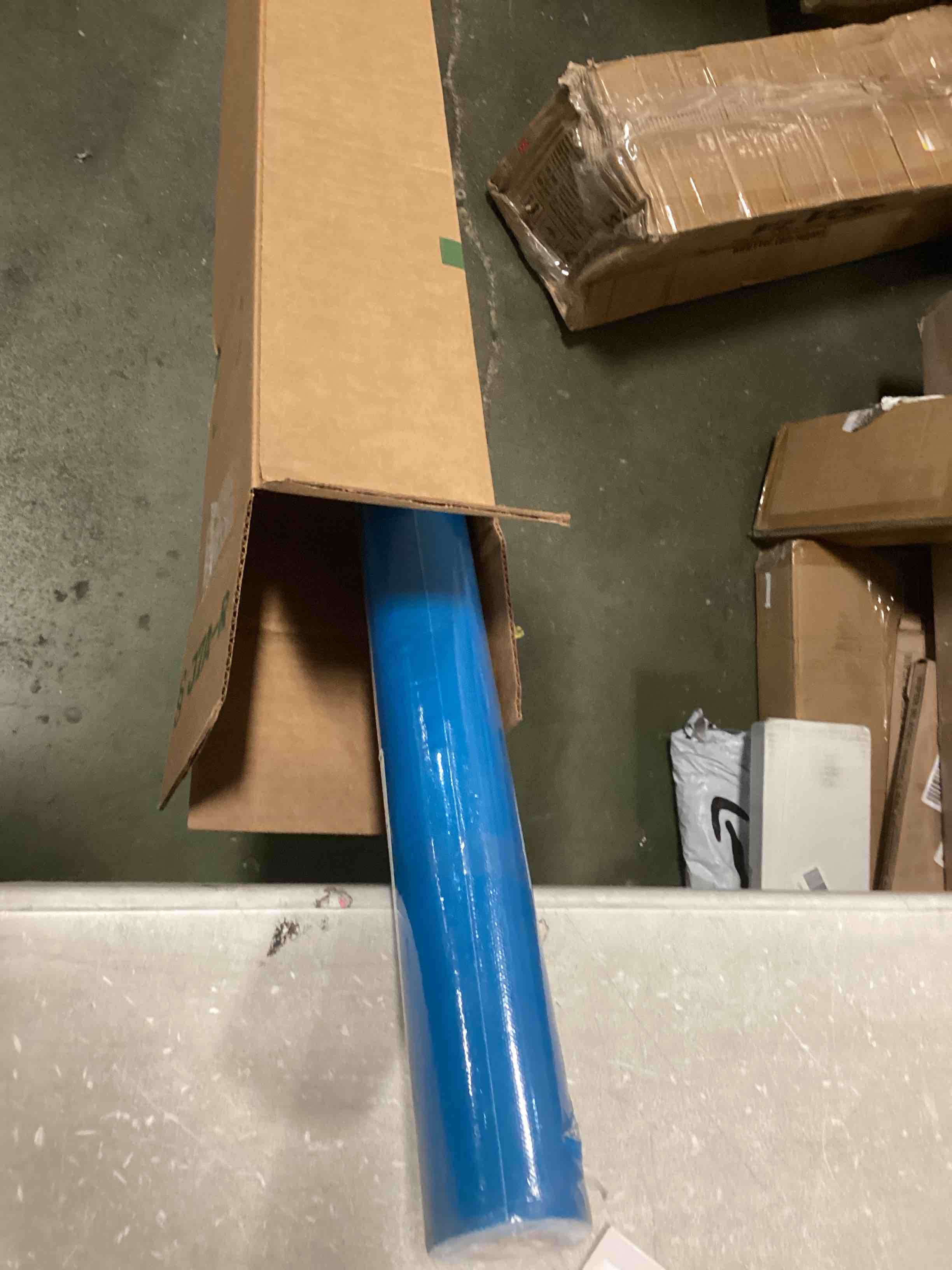 https://s3.amazonaws.com/lotting-images-prod/bidfta/BRN0408985_1730127947528.jpeg
