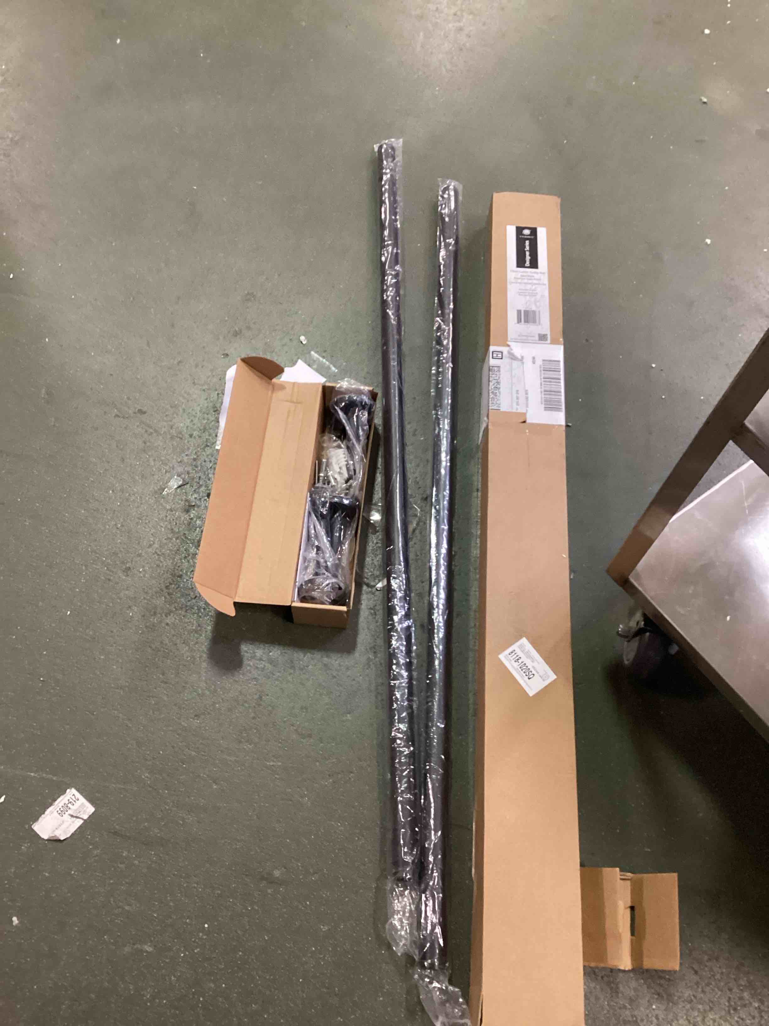 https://s3.amazonaws.com/lotting-images-prod/bidfta/BRN0410262_1733168466388.jpeg