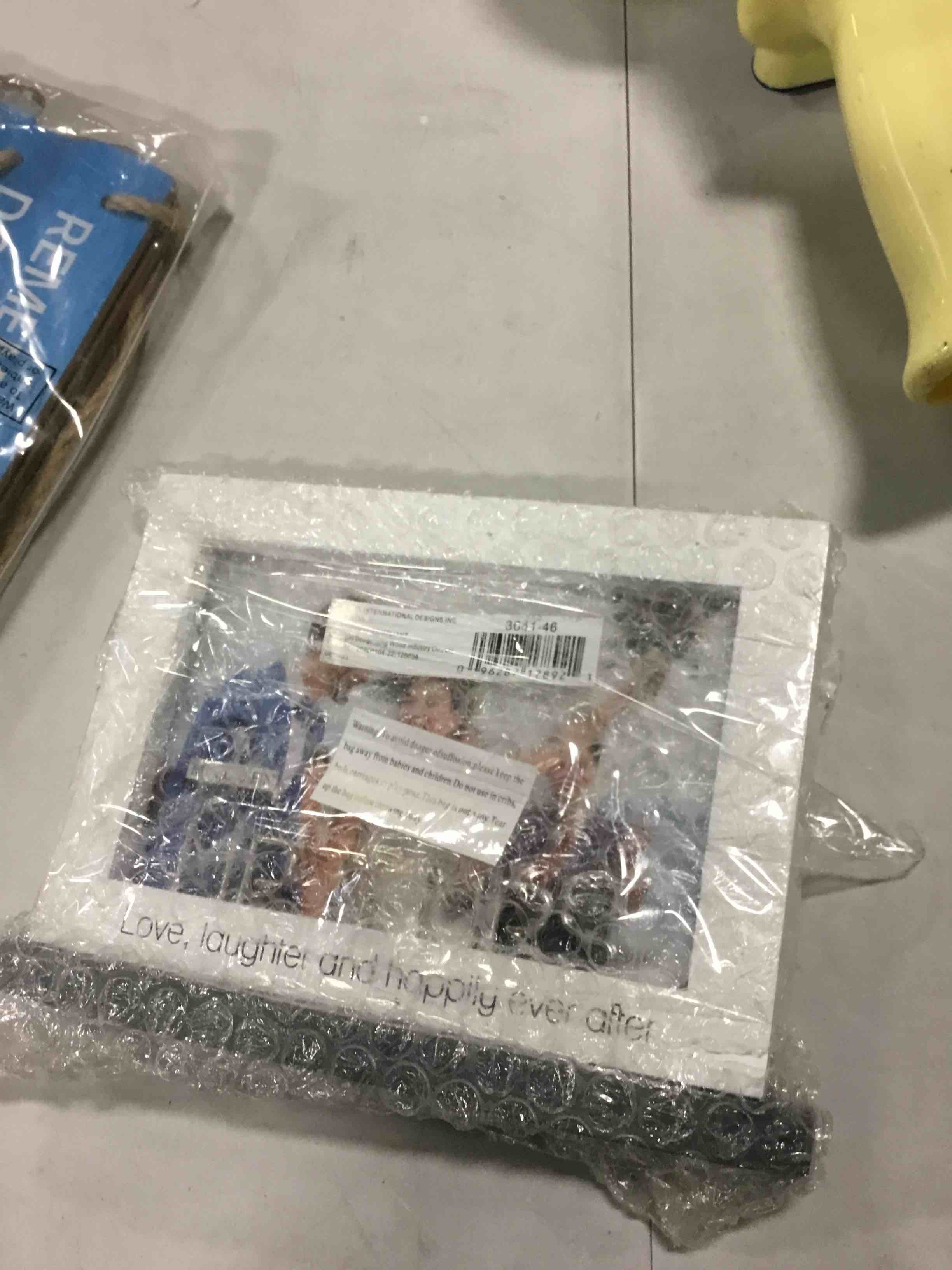 https://s3.amazonaws.com/lotting-images-prod/bidfta/BRN0414002_1732031184101.jpeg