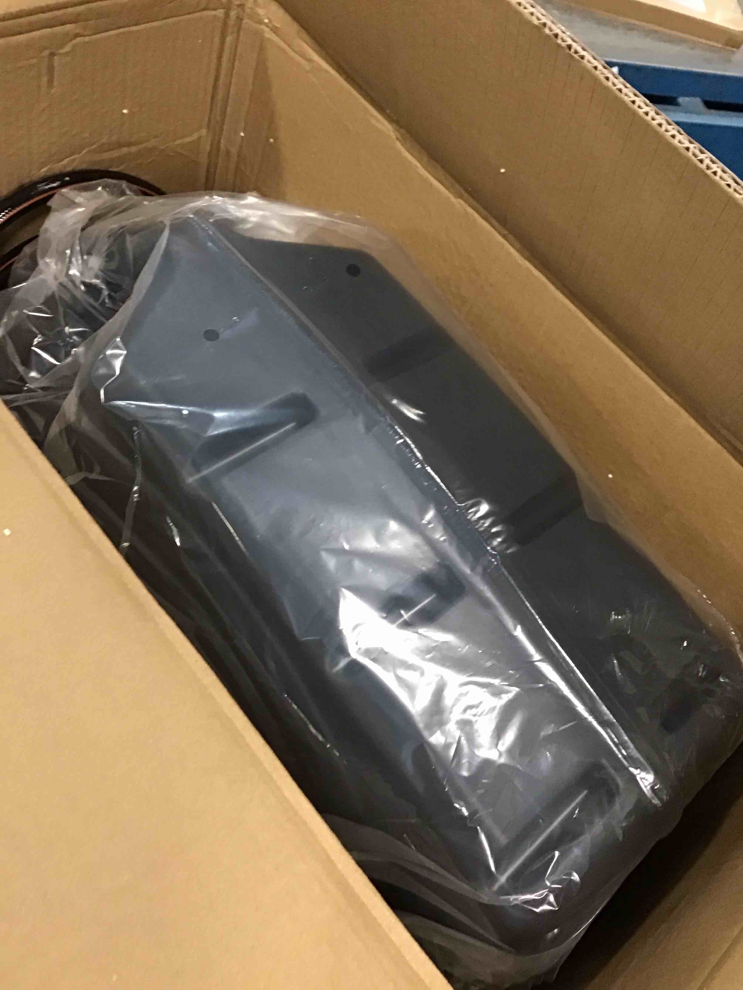 https://s3.amazonaws.com/lotting-images-prod/bidfta/BRN0416406_1730311175107.jpeg