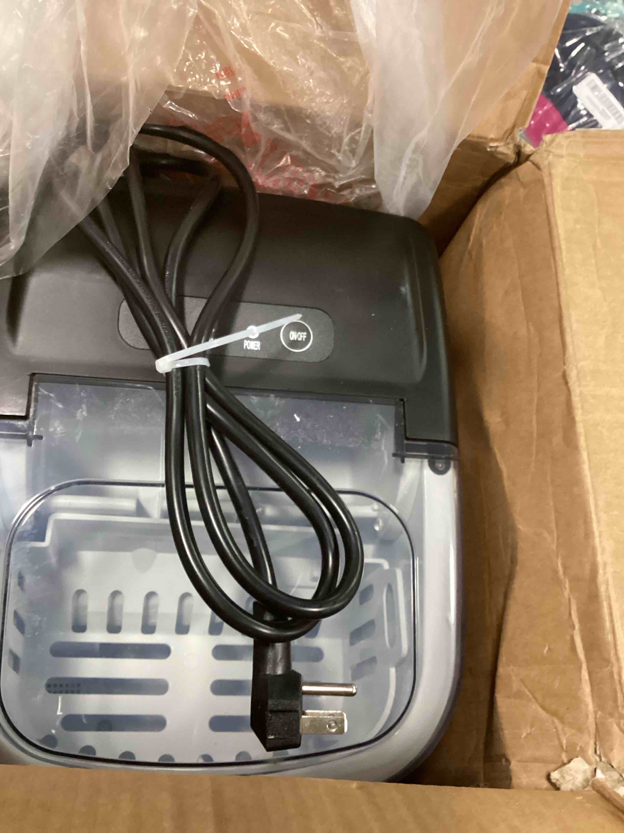 https://s3.amazonaws.com/lotting-images-prod/bidfta/BRN0418783_1732903978790.jpeg