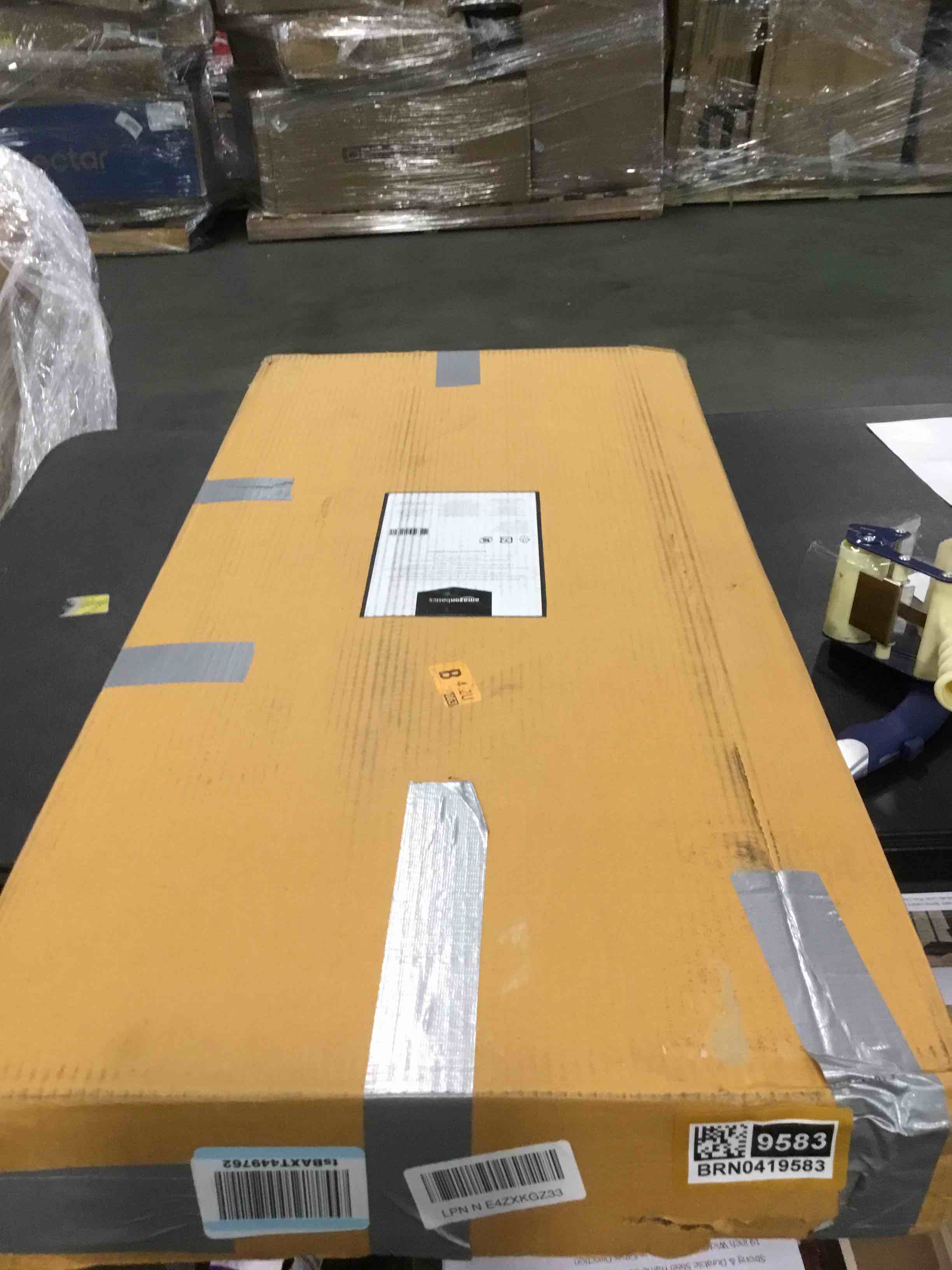 https://s3.amazonaws.com/lotting-images-prod/bidfta/BRN0419583_1731511521567.jpeg