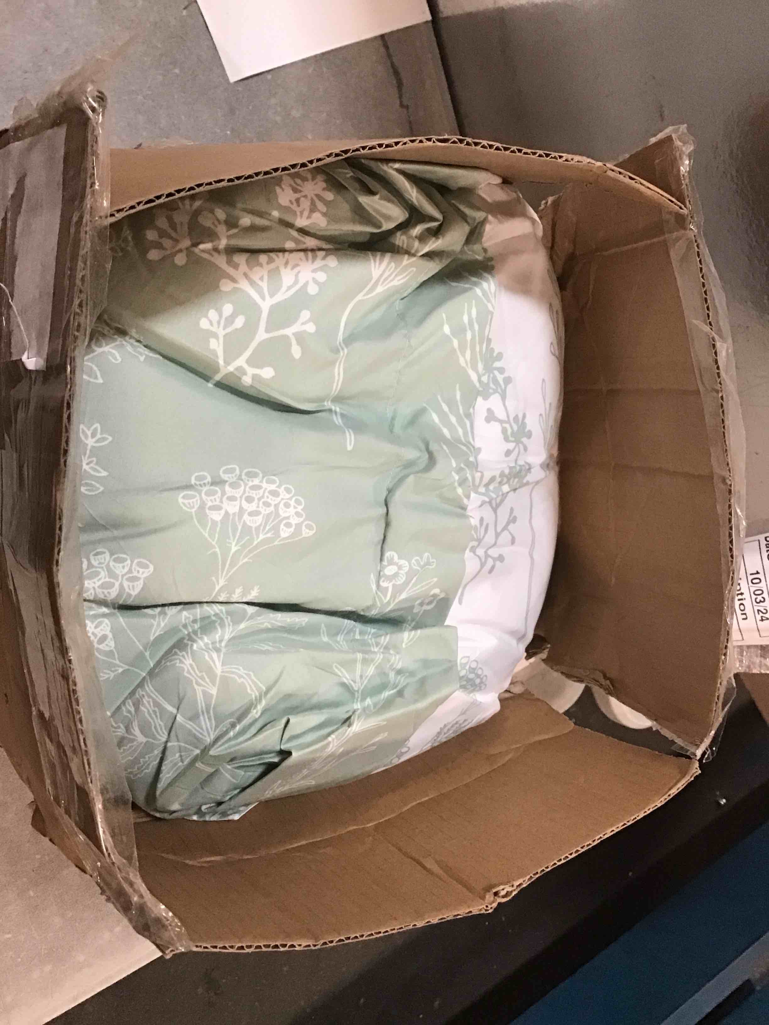 https://s3.amazonaws.com/lotting-images-prod/bidfta/BRN0423983_1730850139885.jpeg