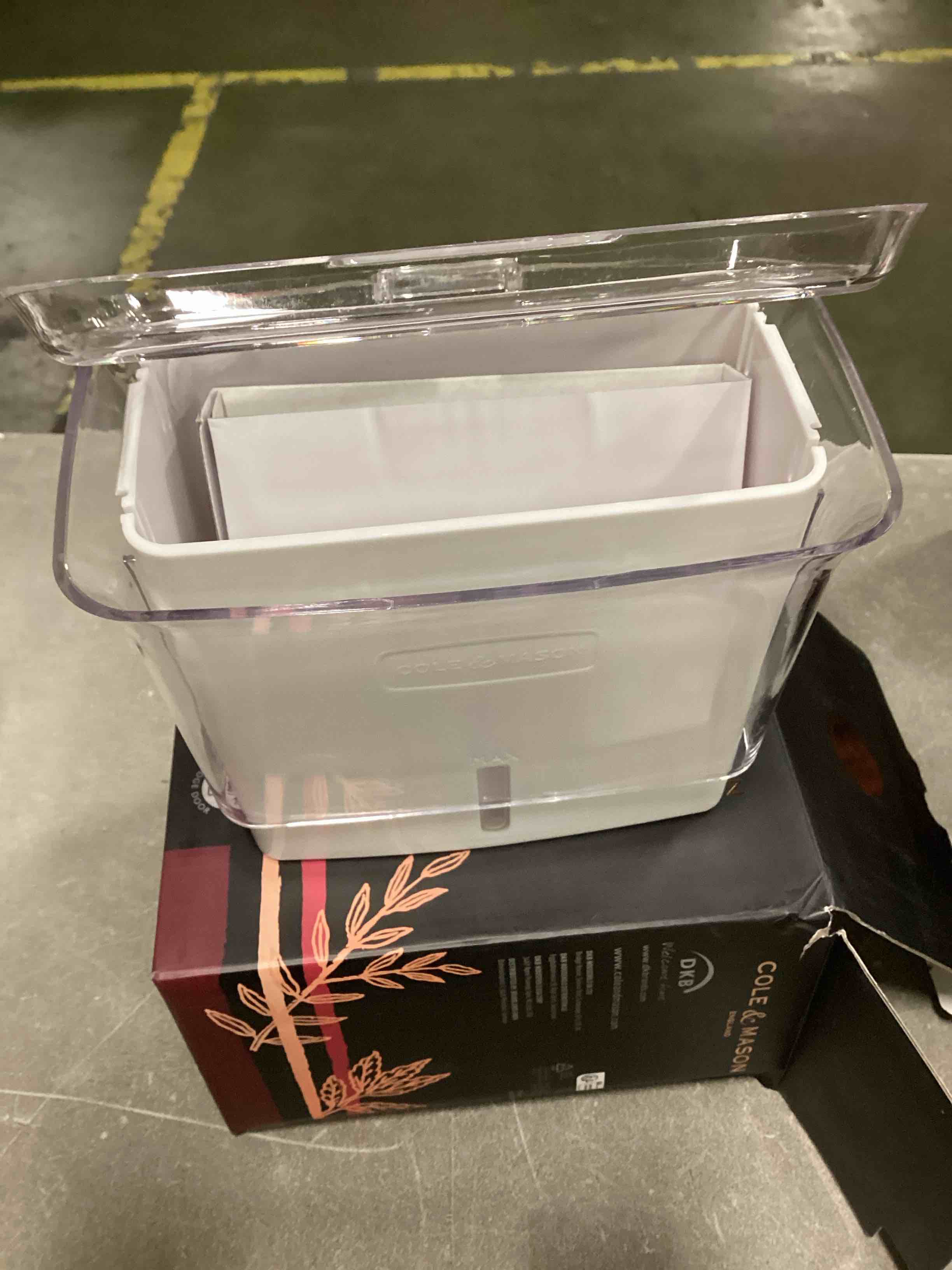 https://s3.amazonaws.com/lotting-images-prod/bidfta/BRN0424405_1729767417163.jpeg