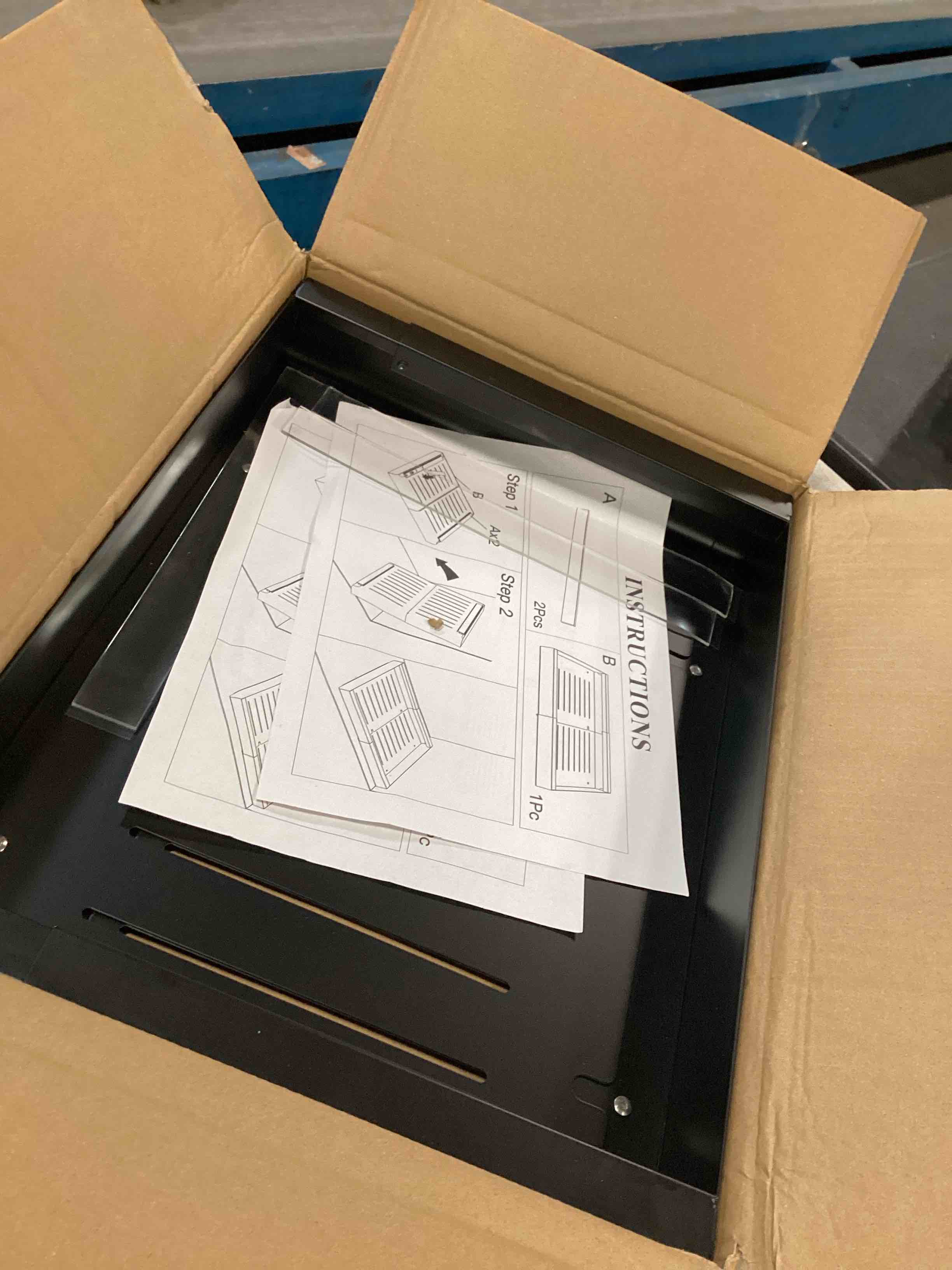 https://s3.amazonaws.com/lotting-images-prod/bidfta/BRN0426079_1729820986989.jpeg