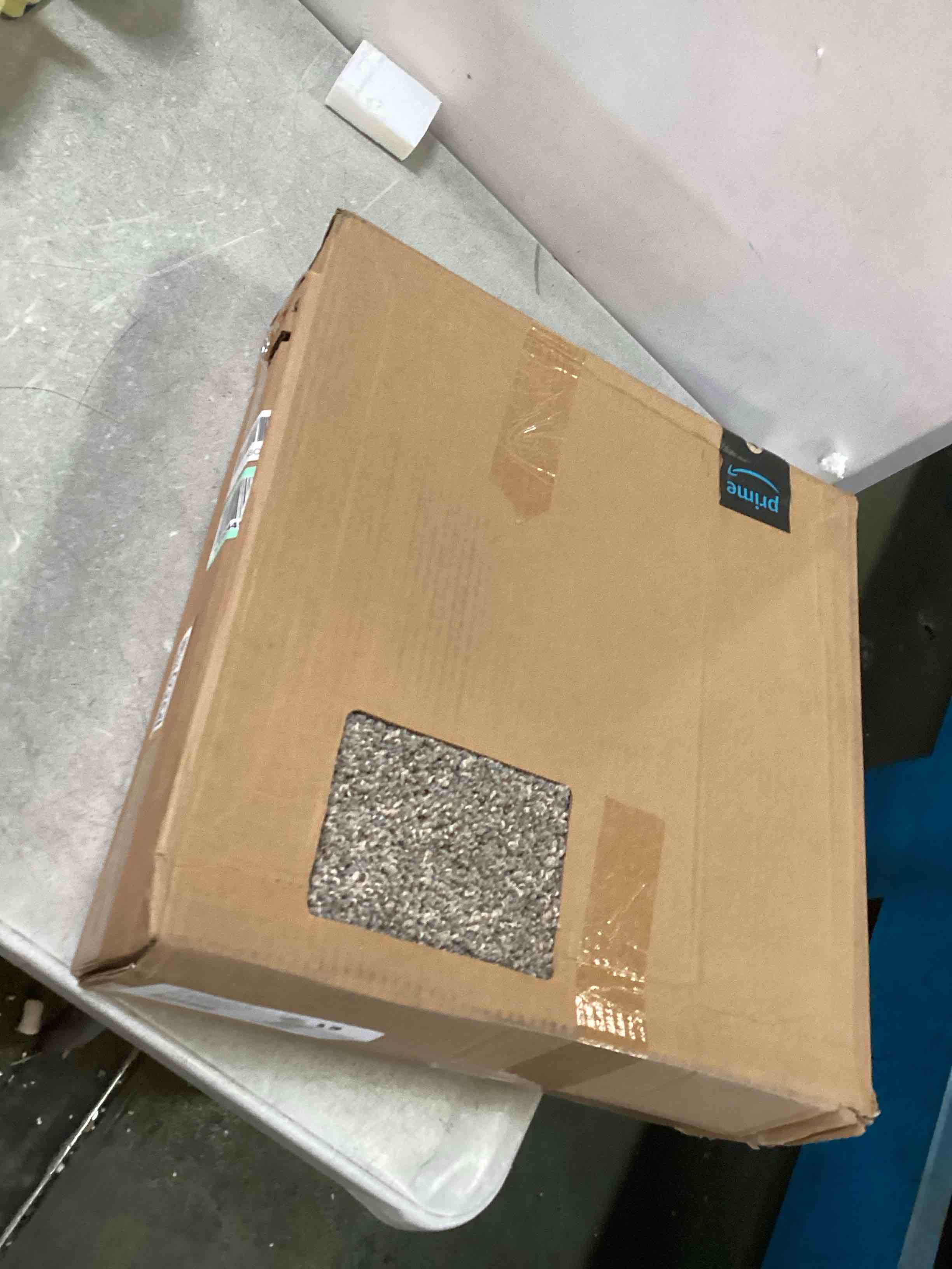 https://s3.amazonaws.com/lotting-images-prod/bidfta/BRN0427254_1729268836018.jpeg