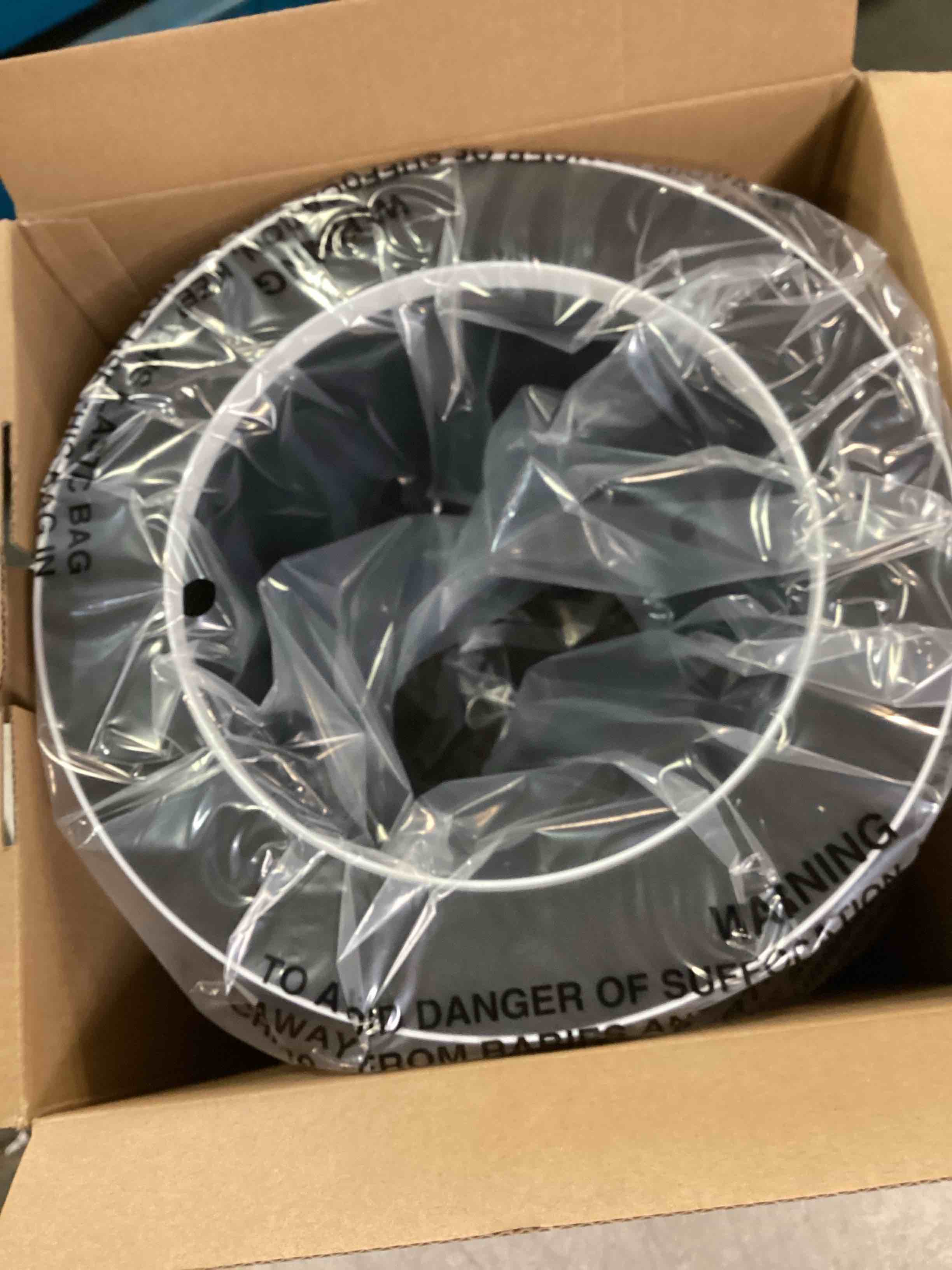 https://s3.amazonaws.com/lotting-images-prod/bidfta/BRN0427523_1729176453151.jpeg