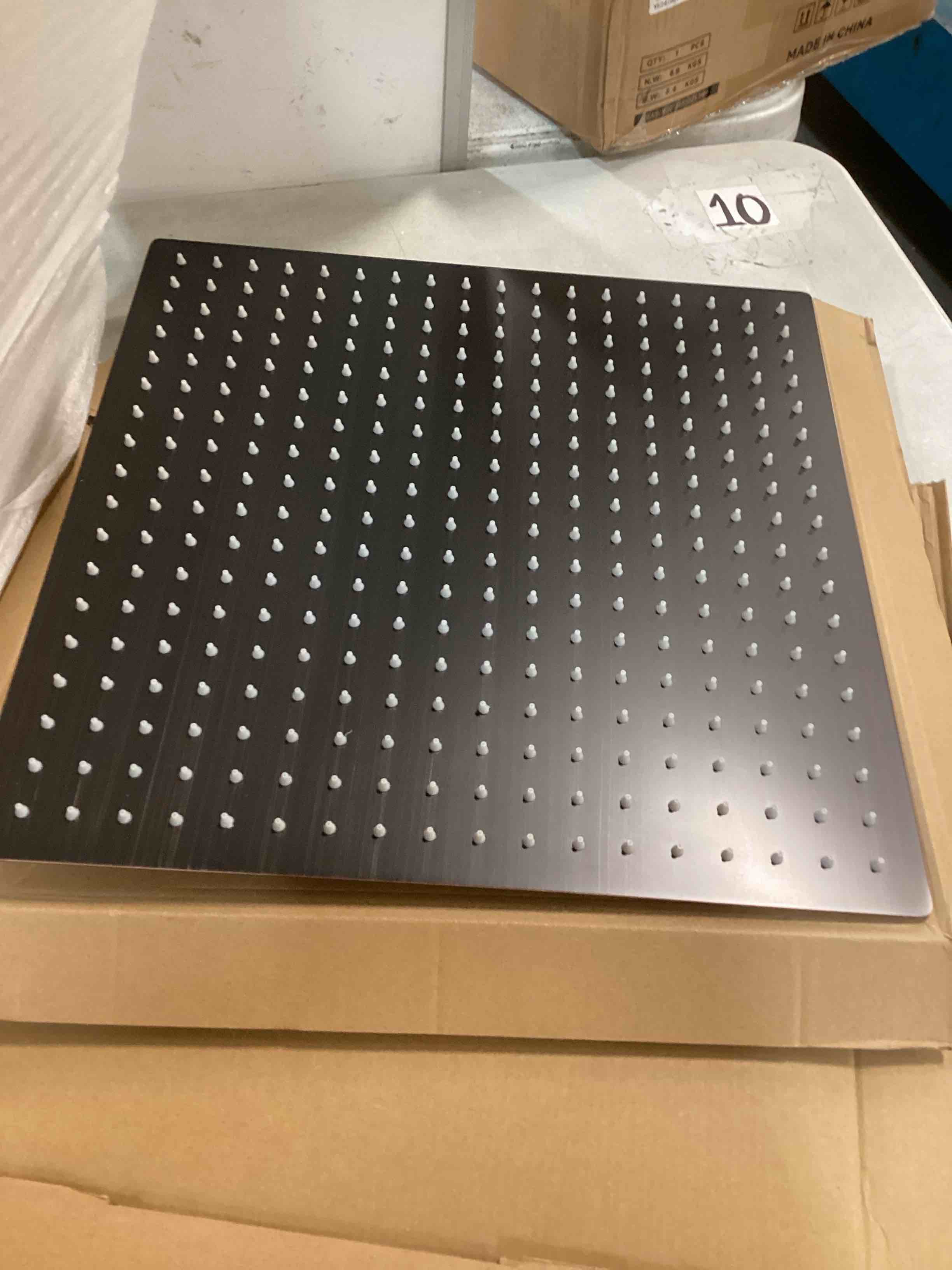https://s3.amazonaws.com/lotting-images-prod/bidfta/BRN0429712_1730341977370.jpeg