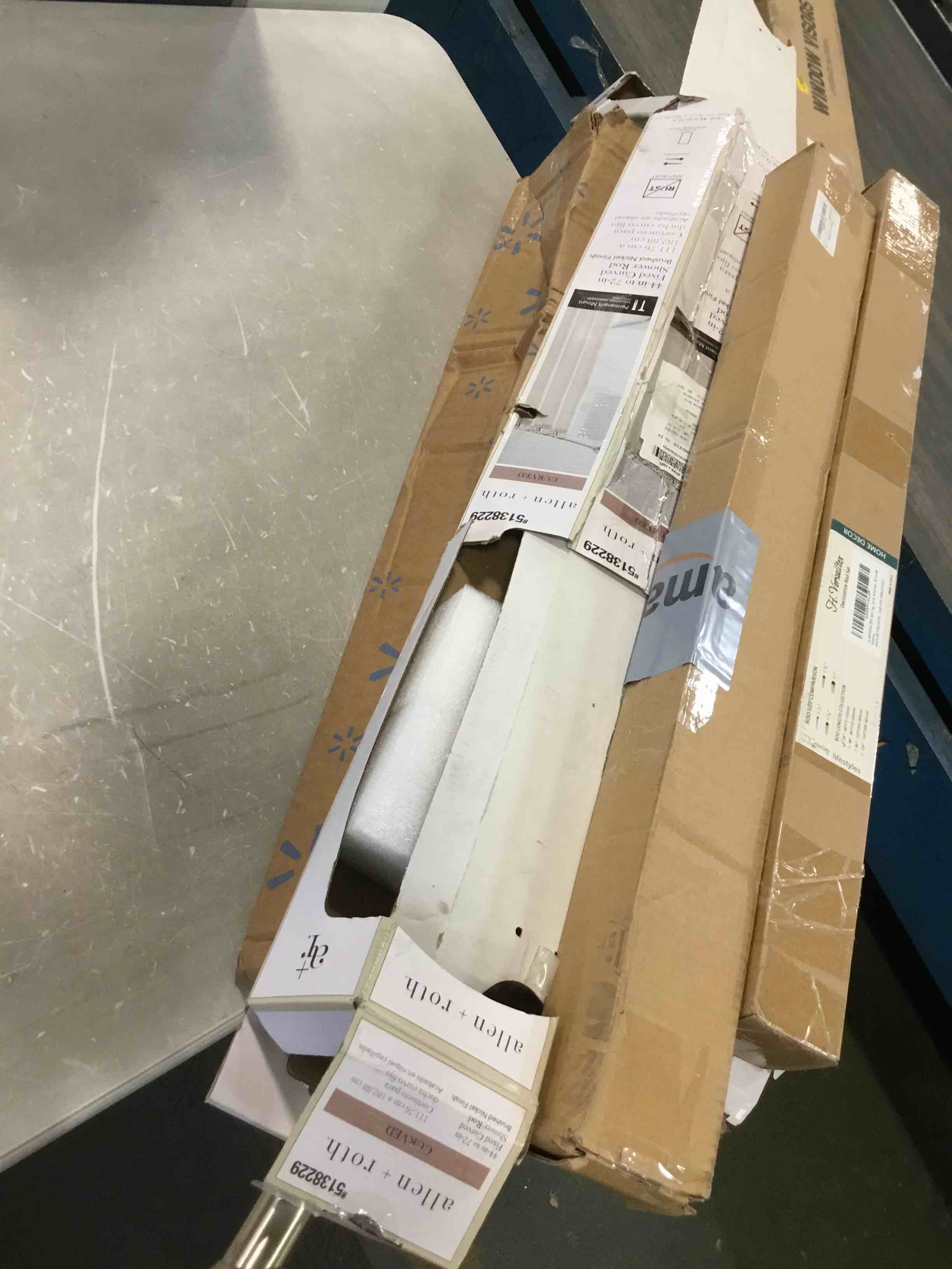 Assorted of Products for the Maintenance or Decoration of the Home (it can include a variety of sizes and models)