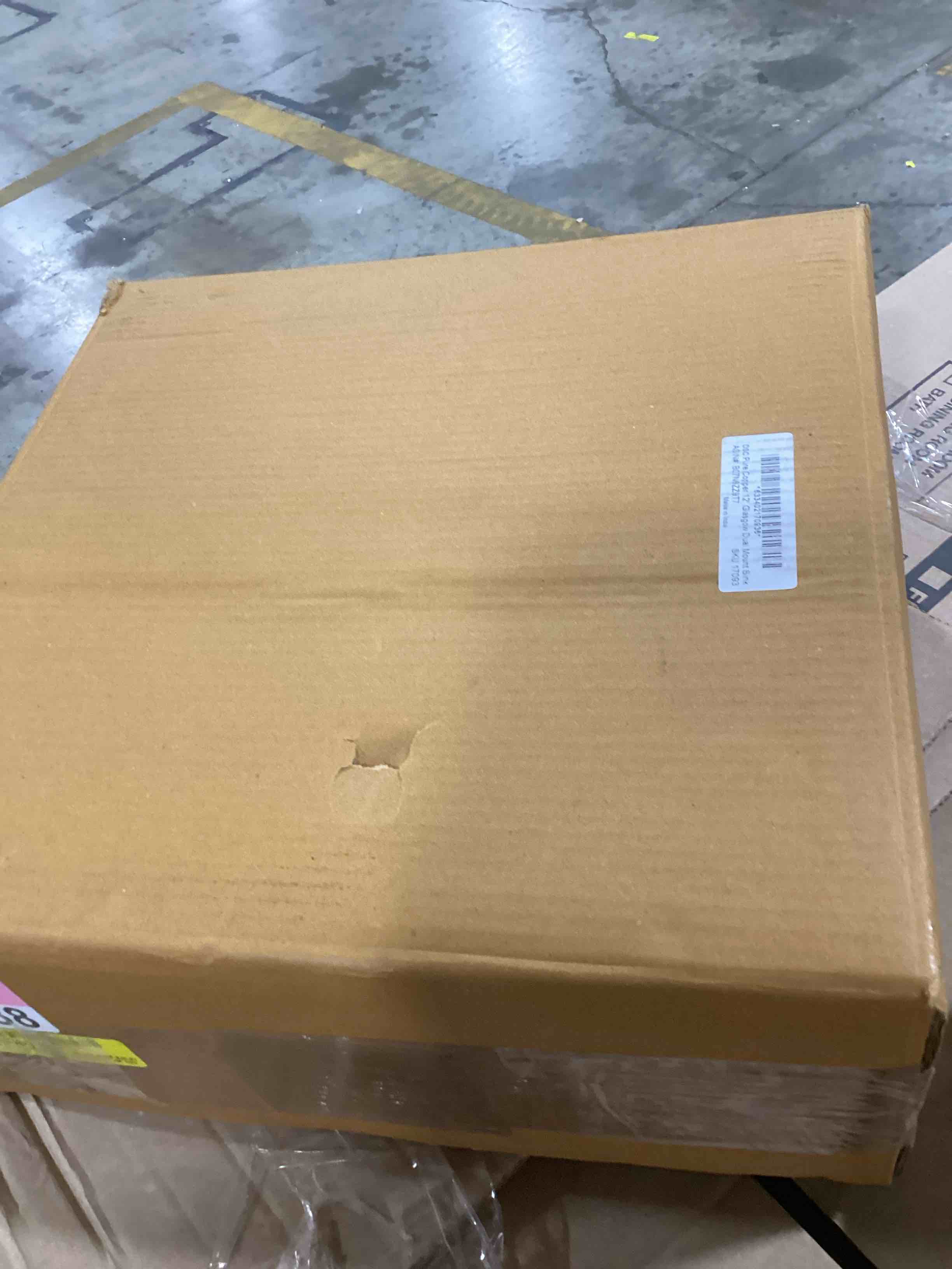 https://s3.amazonaws.com/lotting-images-prod/bidfta/BRN0442141_1733838778789.jpeg