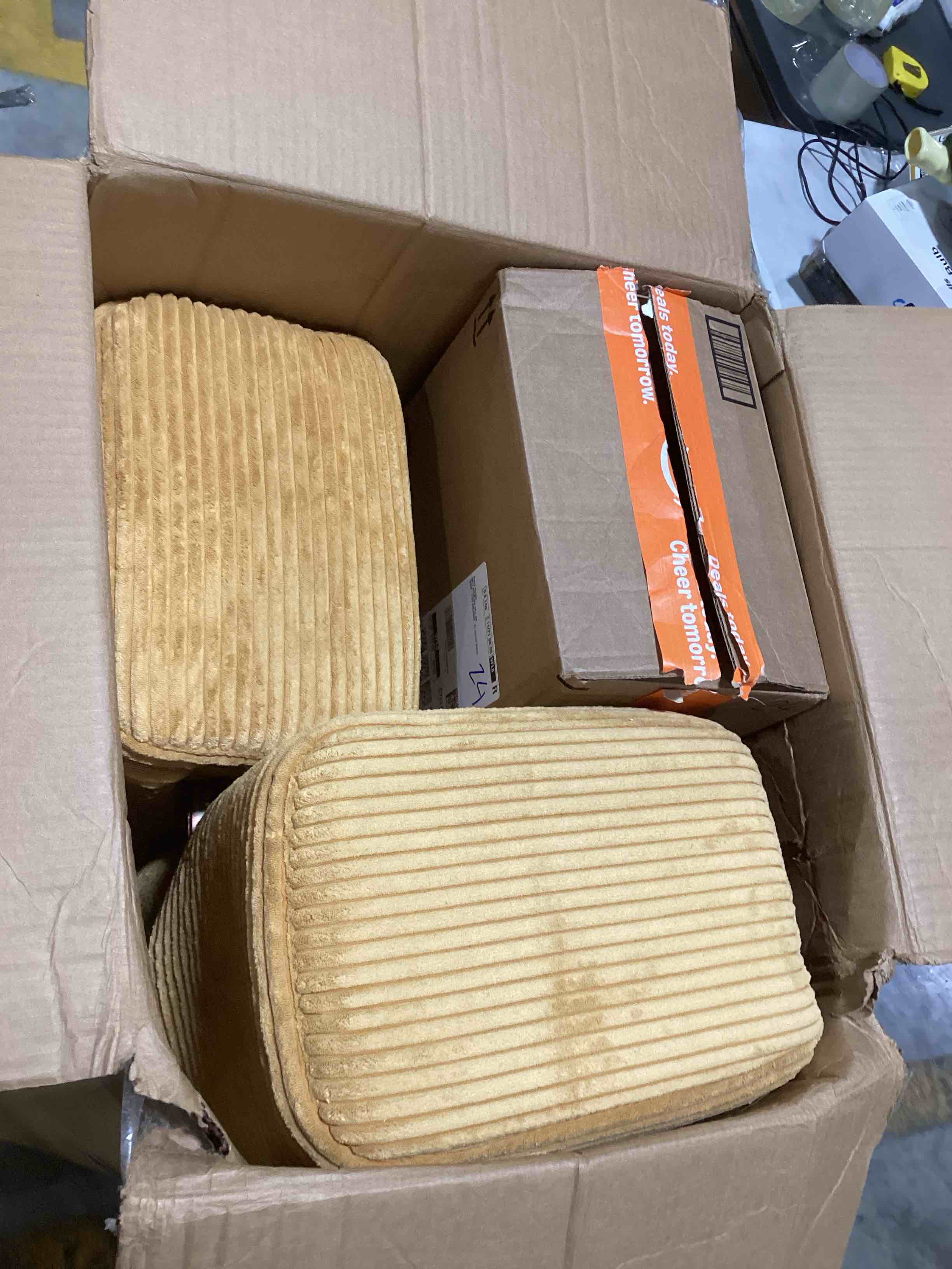 https://s3.amazonaws.com/lotting-images-prod/bidfta/BRN0442581_1733233810342.jpeg